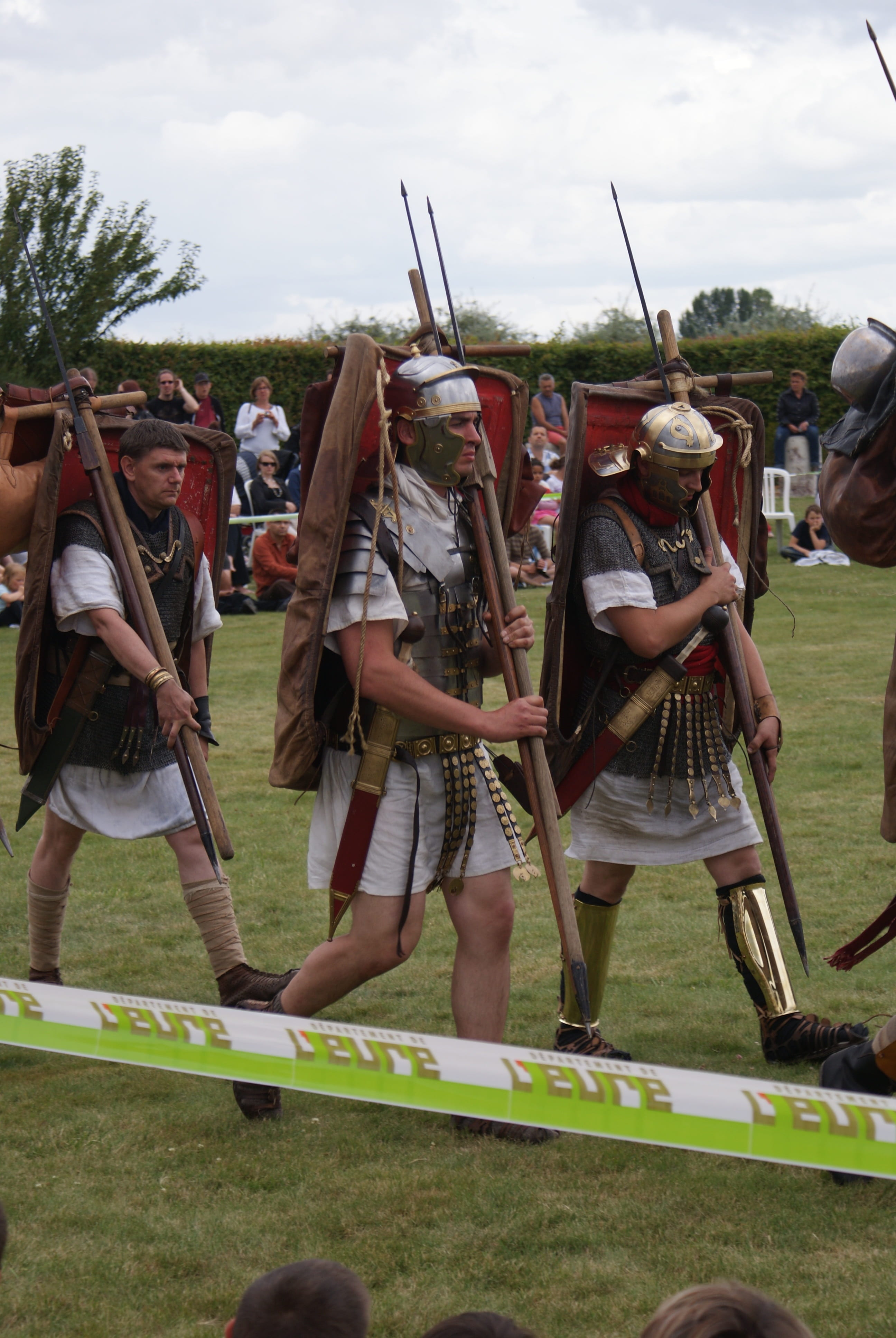 men, reenact, day, roman, grass, legion, outdoors, show, clothing, leisure activity, group of people, legionary, helmet, land, field, people, holding, sky, Phone HD Wallpaper