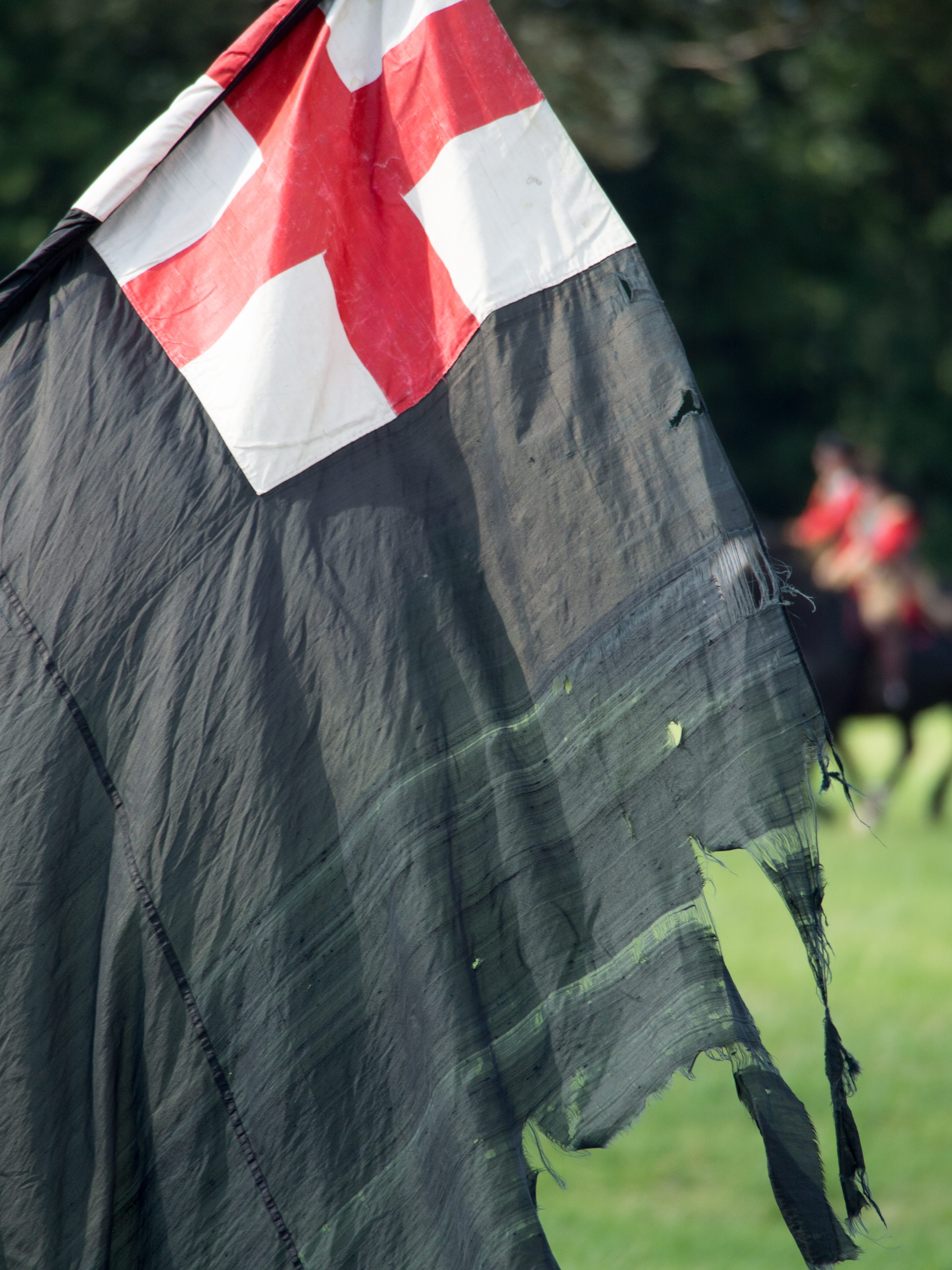 textile, nature, national icon, flag, Soldier, pride, tree, reenacting, close-up, battlefield, outdoors, Artillery, Battle, red, army, green color, white color, Phone HD Wallpaper
