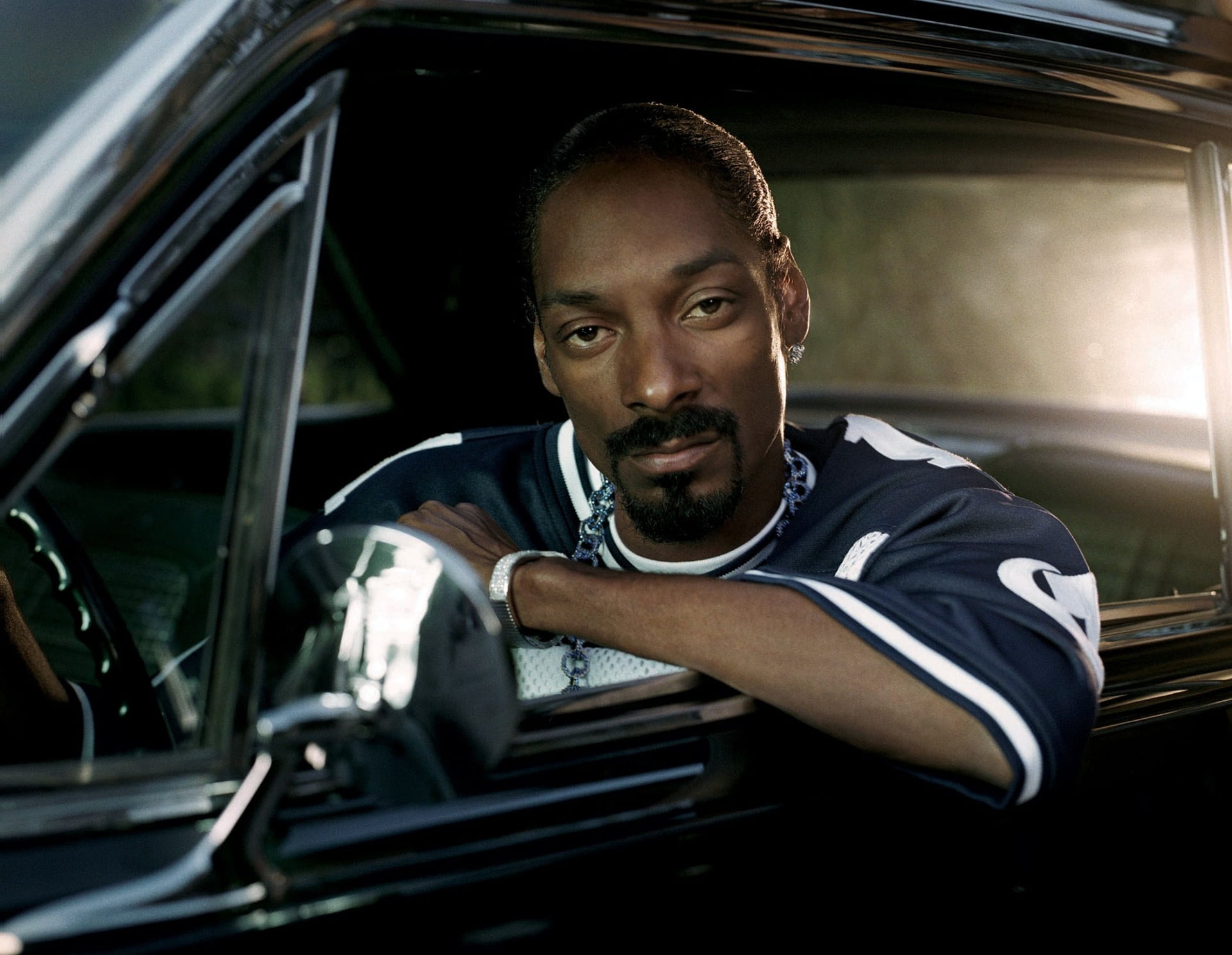 shirt, males, smiling, confidence, machine, handsome, men, Niger, people, mode of transportation, young Men, one Man Only, one Young Man Only, Snoop Dogg, HD Wallpaper