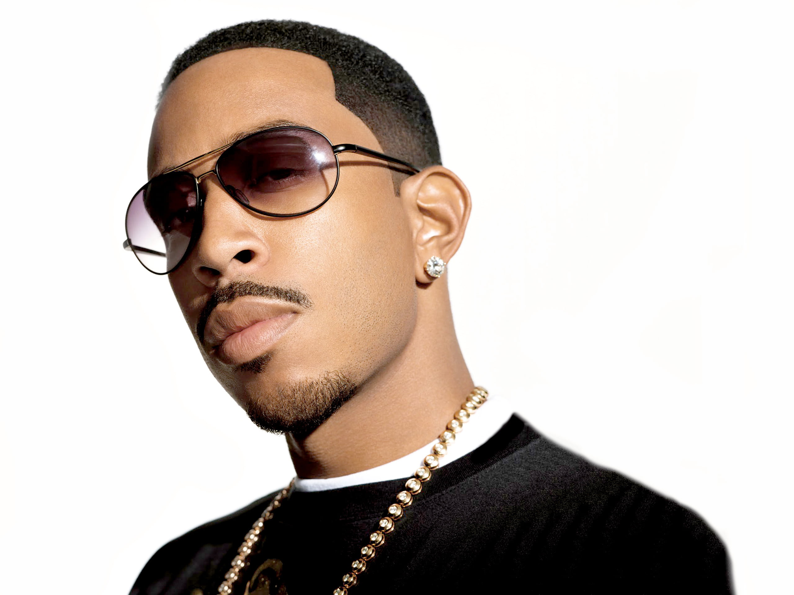 musician, 2K, portrait, rap, one person, jewelry, necklace, young adult, cut out, close-up, young men, artist, men, eyeglasses, glasses, chris, singer, HD Wallpaper