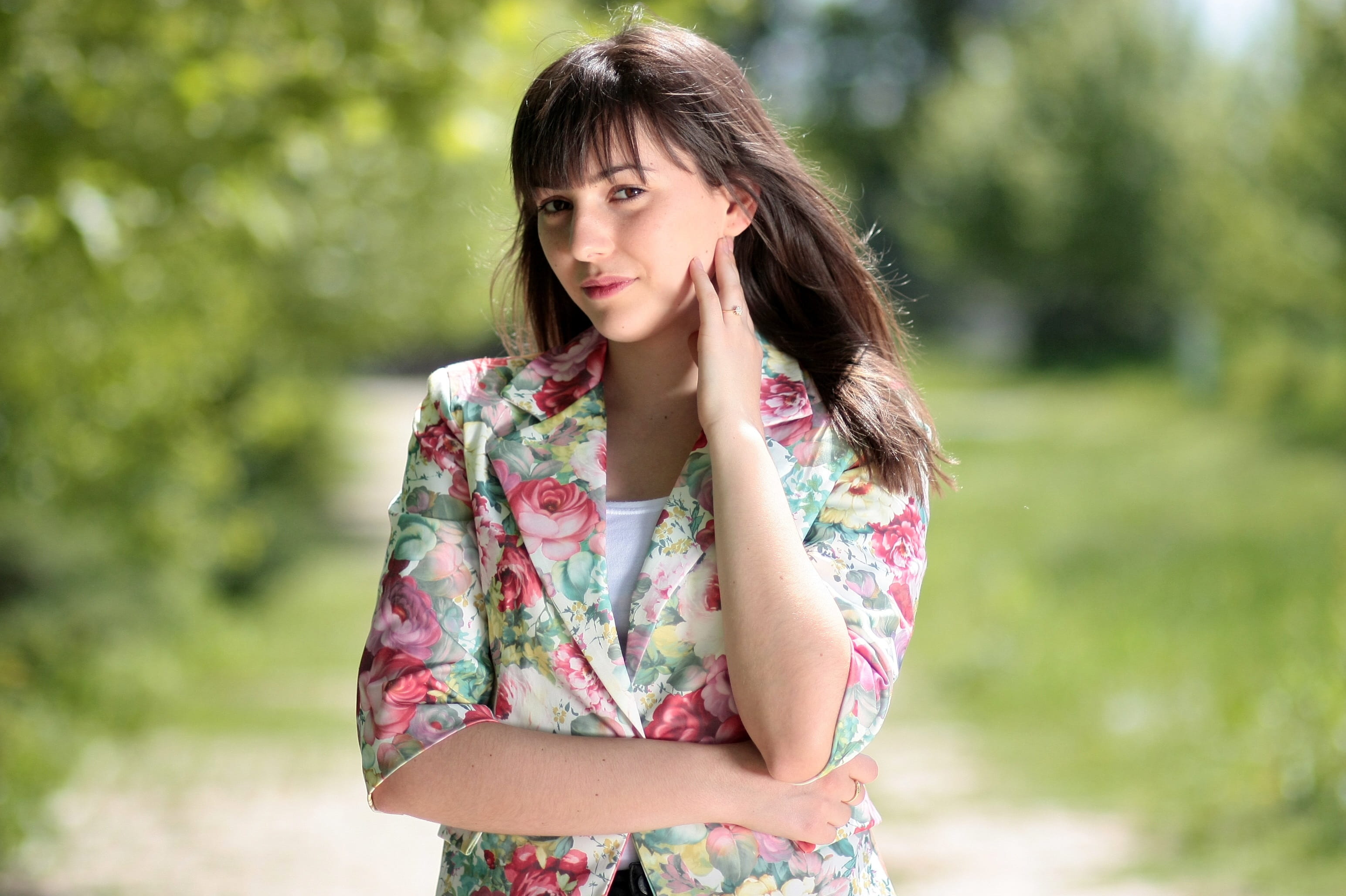 young Women, adult, time Of Day, park, people, caucasian Ethnicity, front view, 2K, nature, color Image, Breton, young adult, beautiful woman, Girl, waist up, HD Wallpaper