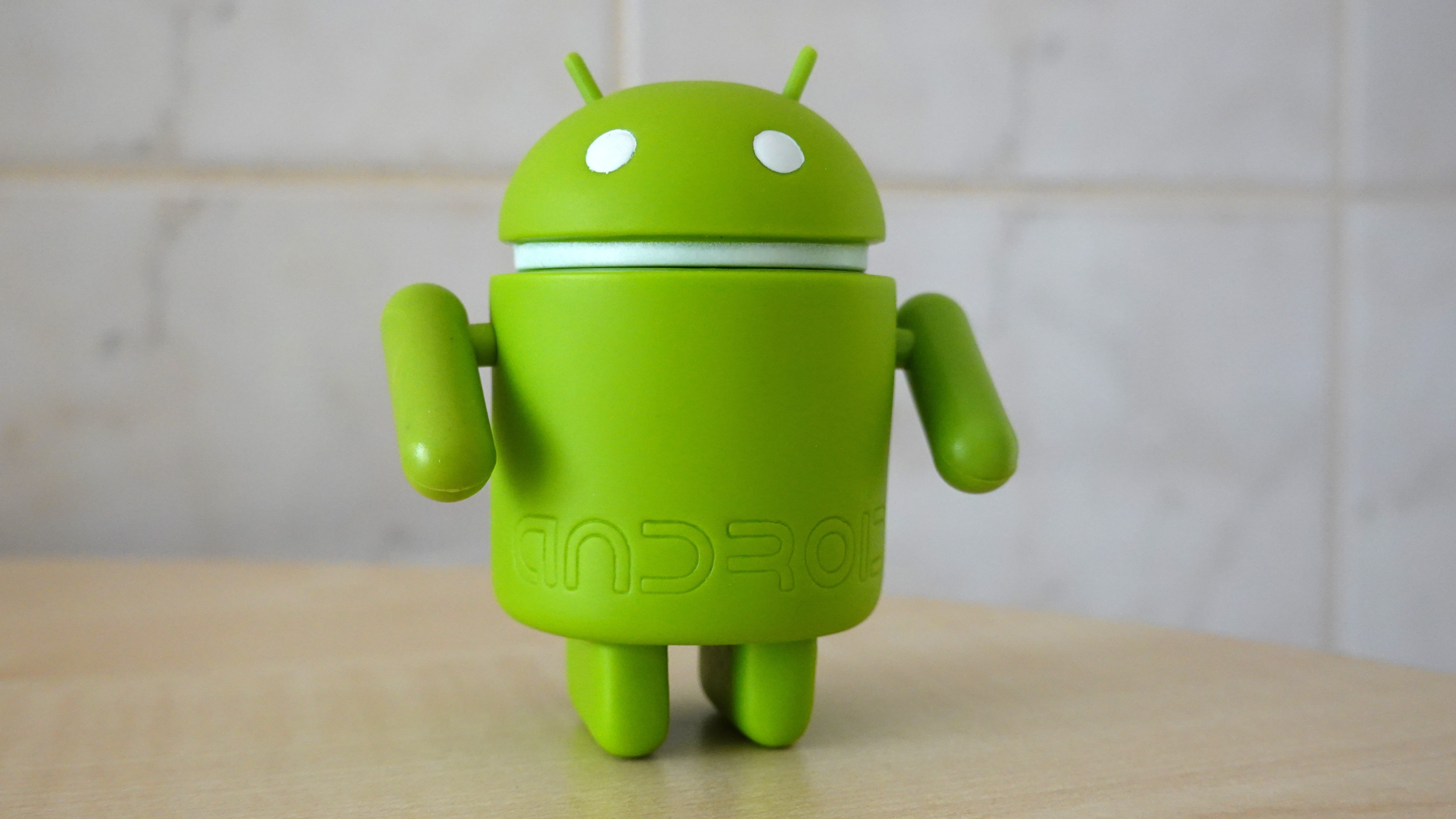 creativity, android, wall - building feature, single object, indoors, flooring, focus on foreground, wood - material, smartphone, google, finance, green color, HD Wallpaper