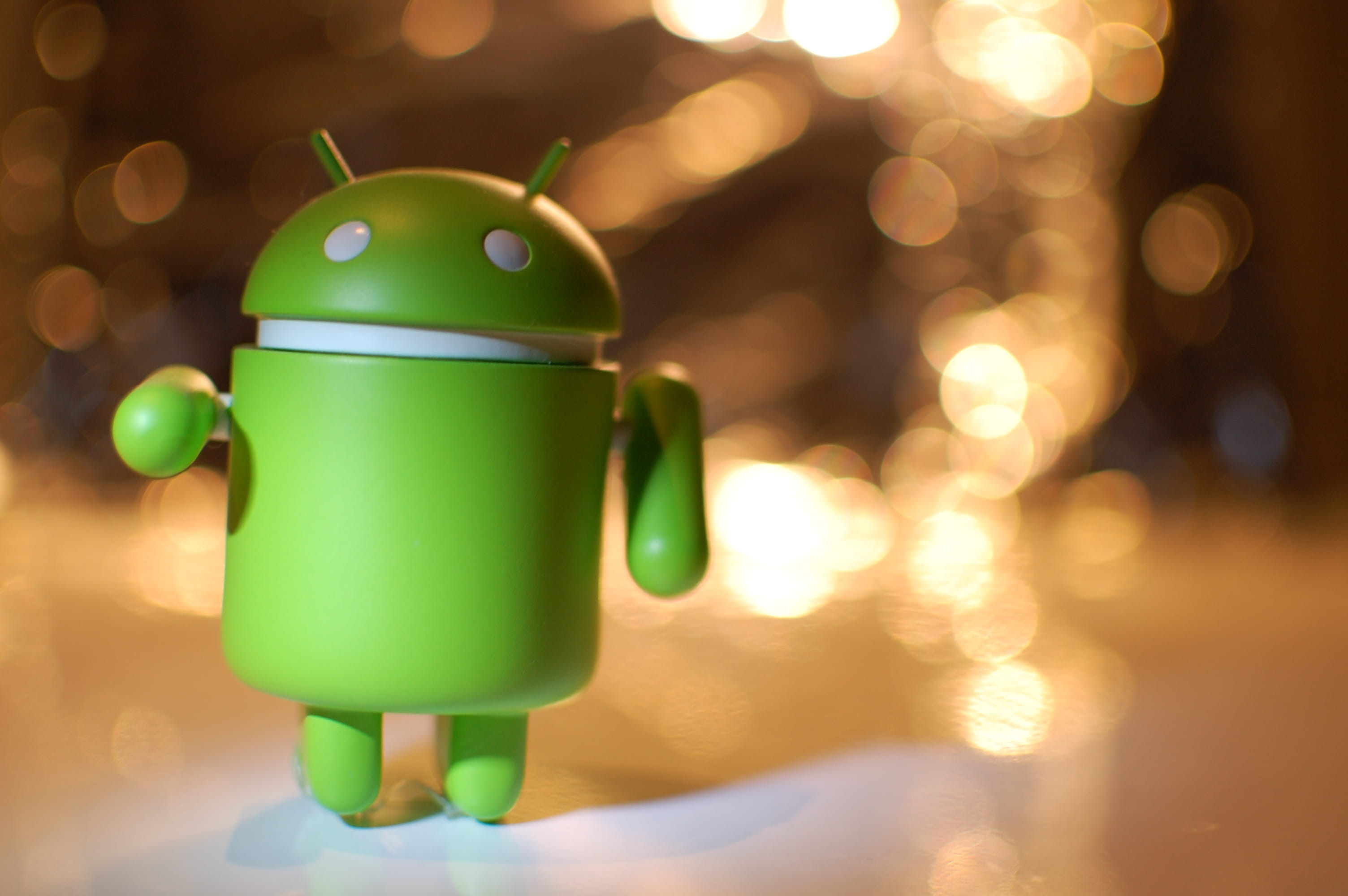 2K, green color, operating systems, cup, selective focus, droid, no people, single object, android, mobile, close-up, illuminated, green light, representation, HD Wallpaper