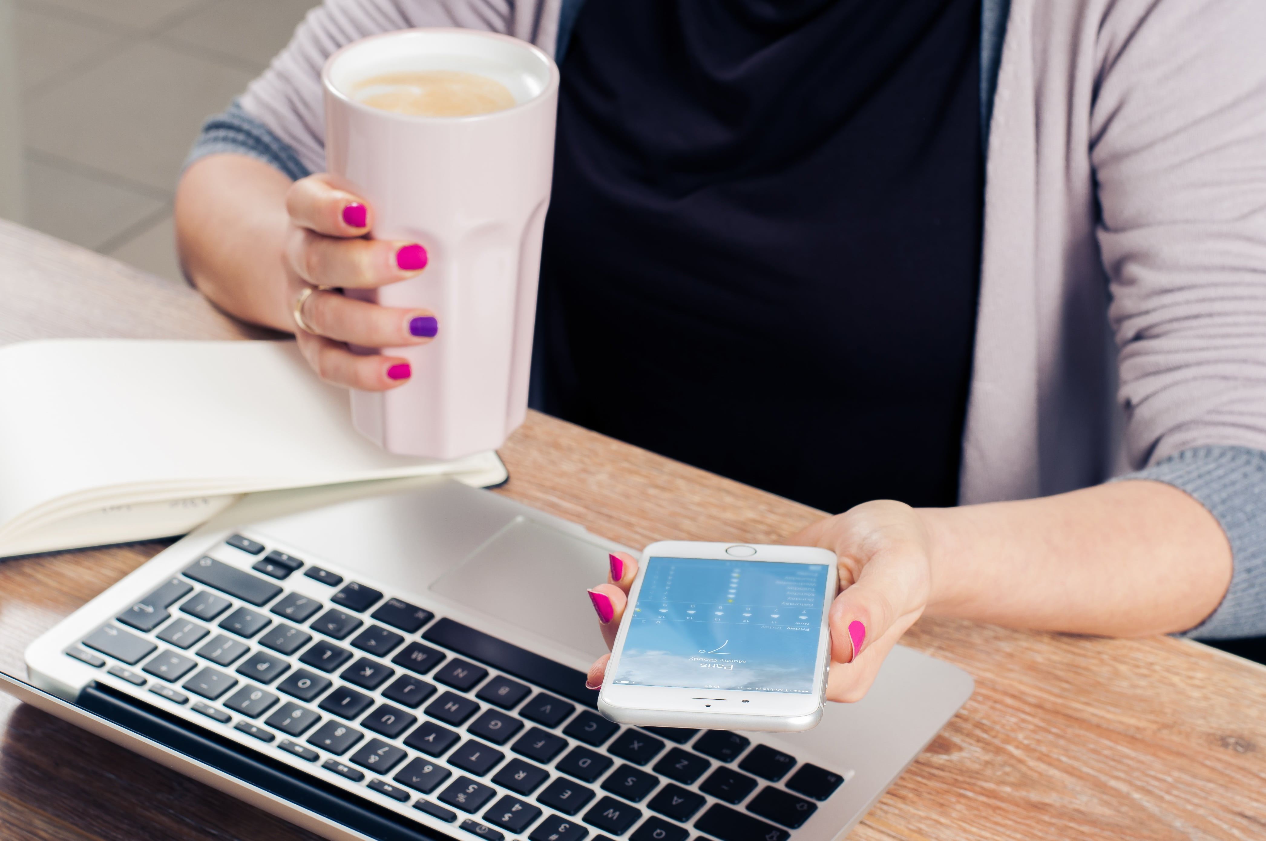 near, holding, using laptop, food and drink, computer, office, phone, adult, connection, smartphone, 4K, desk, human body part, macbook, mug, coffee cup, HD Wallpaper