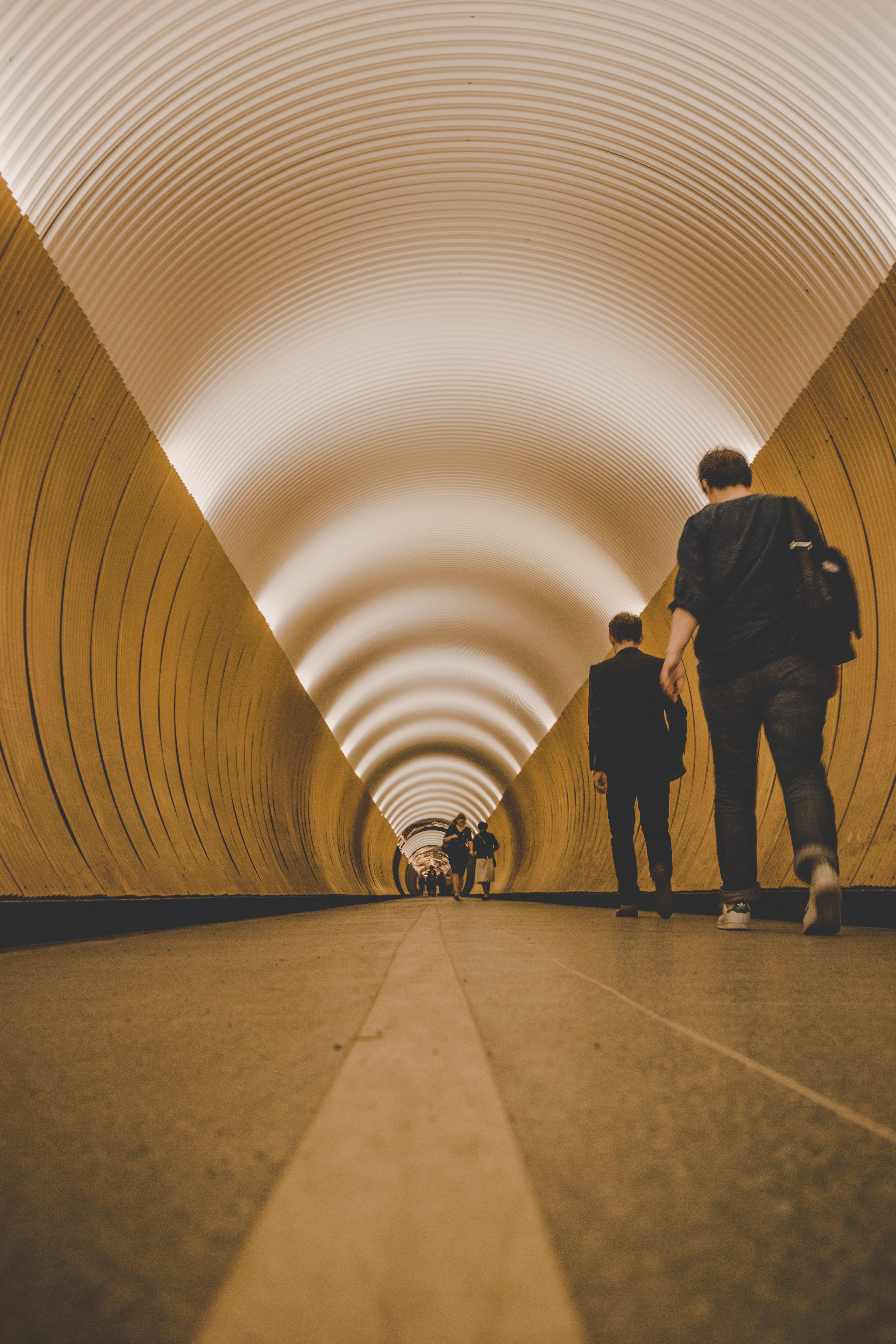 apparel, group of people, walking, arch, iphone, diminishing perspective, android backgrounds, architecture, footwear, lifestyles, corridor, Phone HD Wallpaper