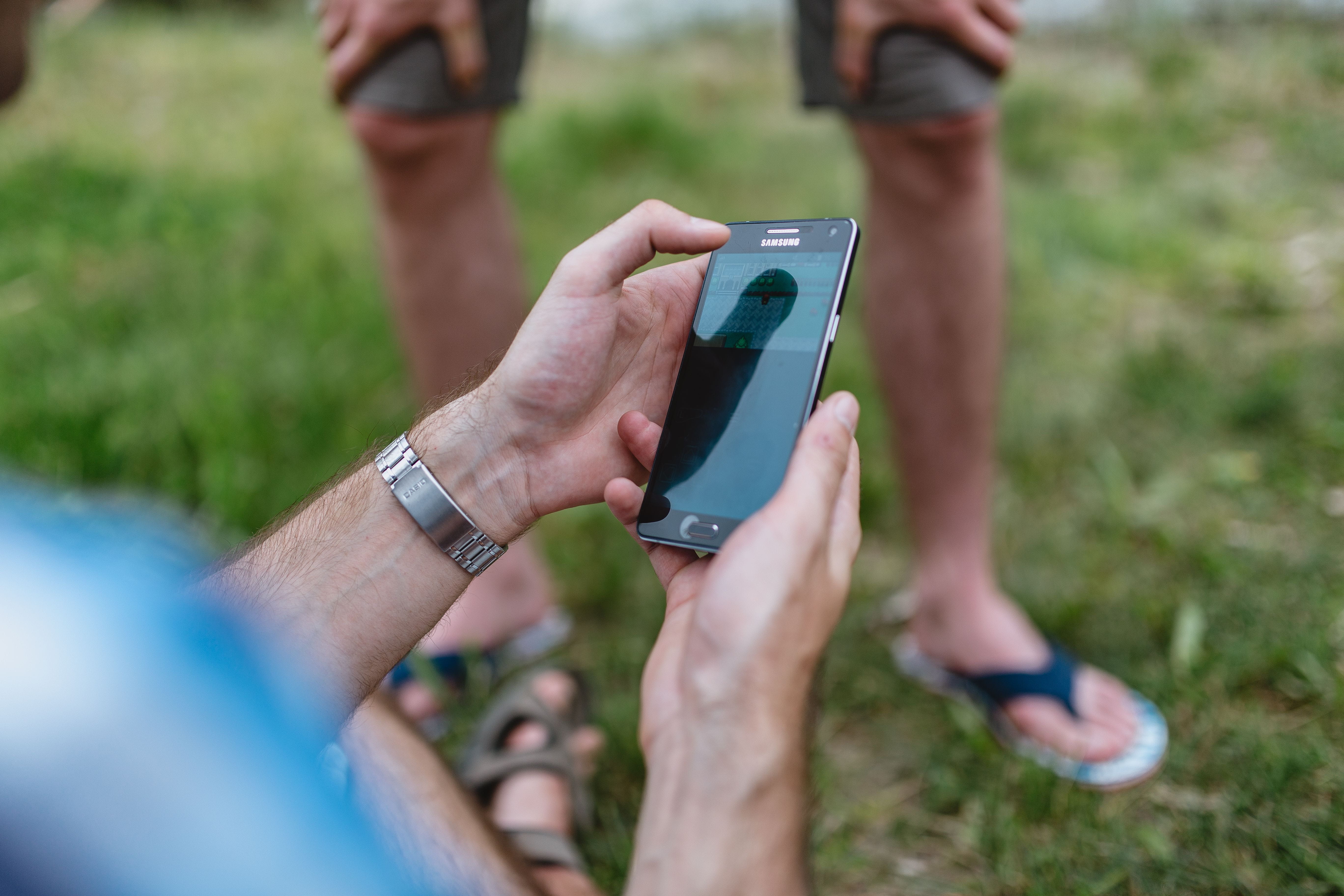 hands, using phone, man, cell, grass, fun, communication, smartphone, human hand, cell phone, adults Only, caucasian Ethnicity, park - Man Made Space, human limb, HD Wallpaper