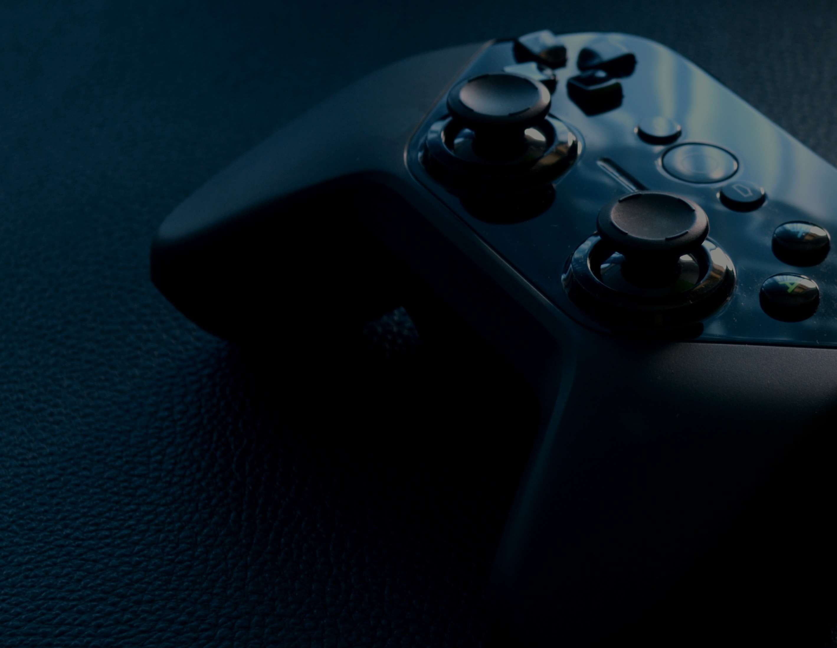 focus, risk, arts culture and entertainment, high angle view, gaming, 2K, entertainment, game, indoors, copy space, gamepad, still life, reflection, game controller, HD Wallpaper