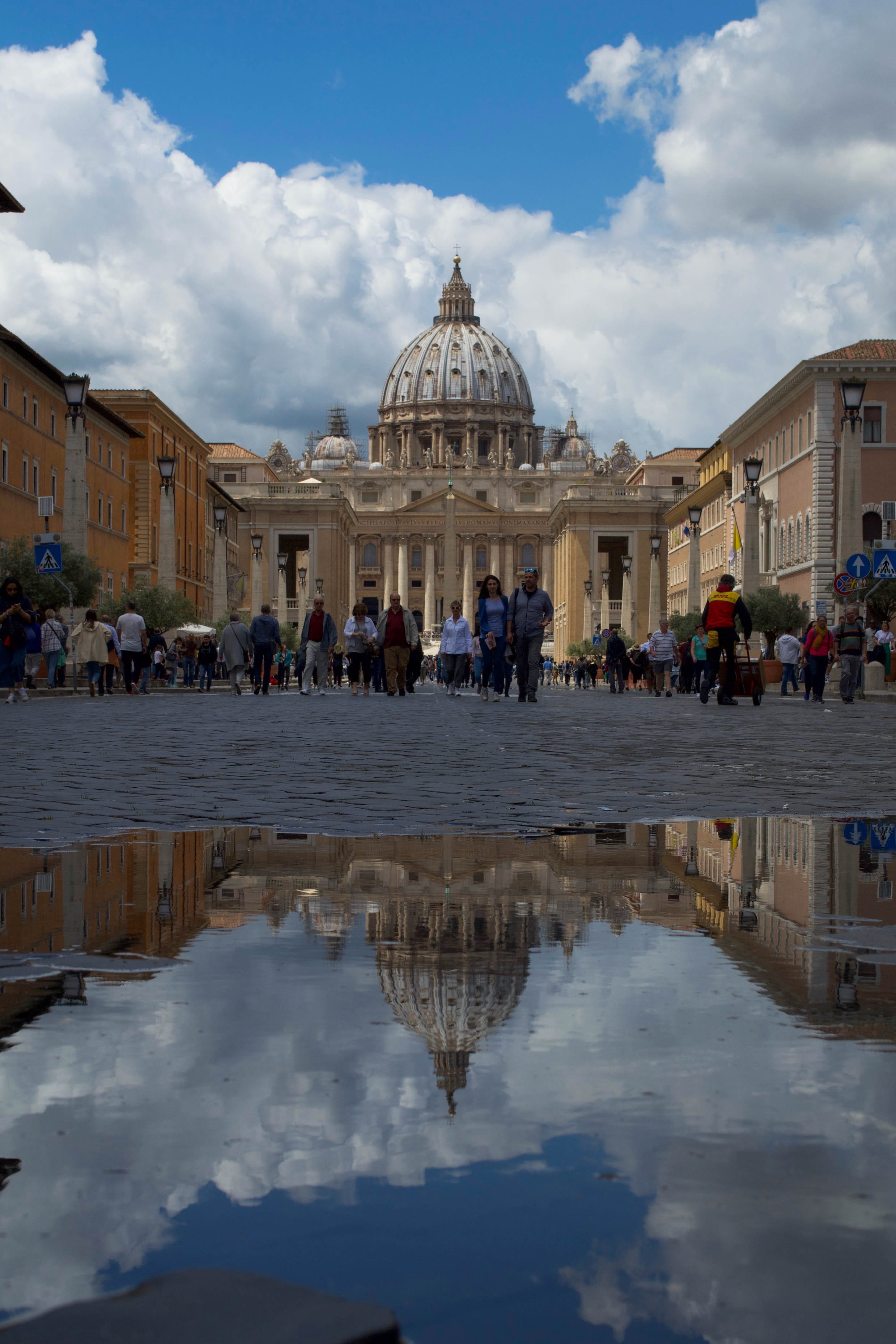 sky, building, 4K, travel destinations, reflection, nature, travel, rome, day, group of people, outdoors, large group of people, crowd, the past, tourist, Phone HD Wallpaper