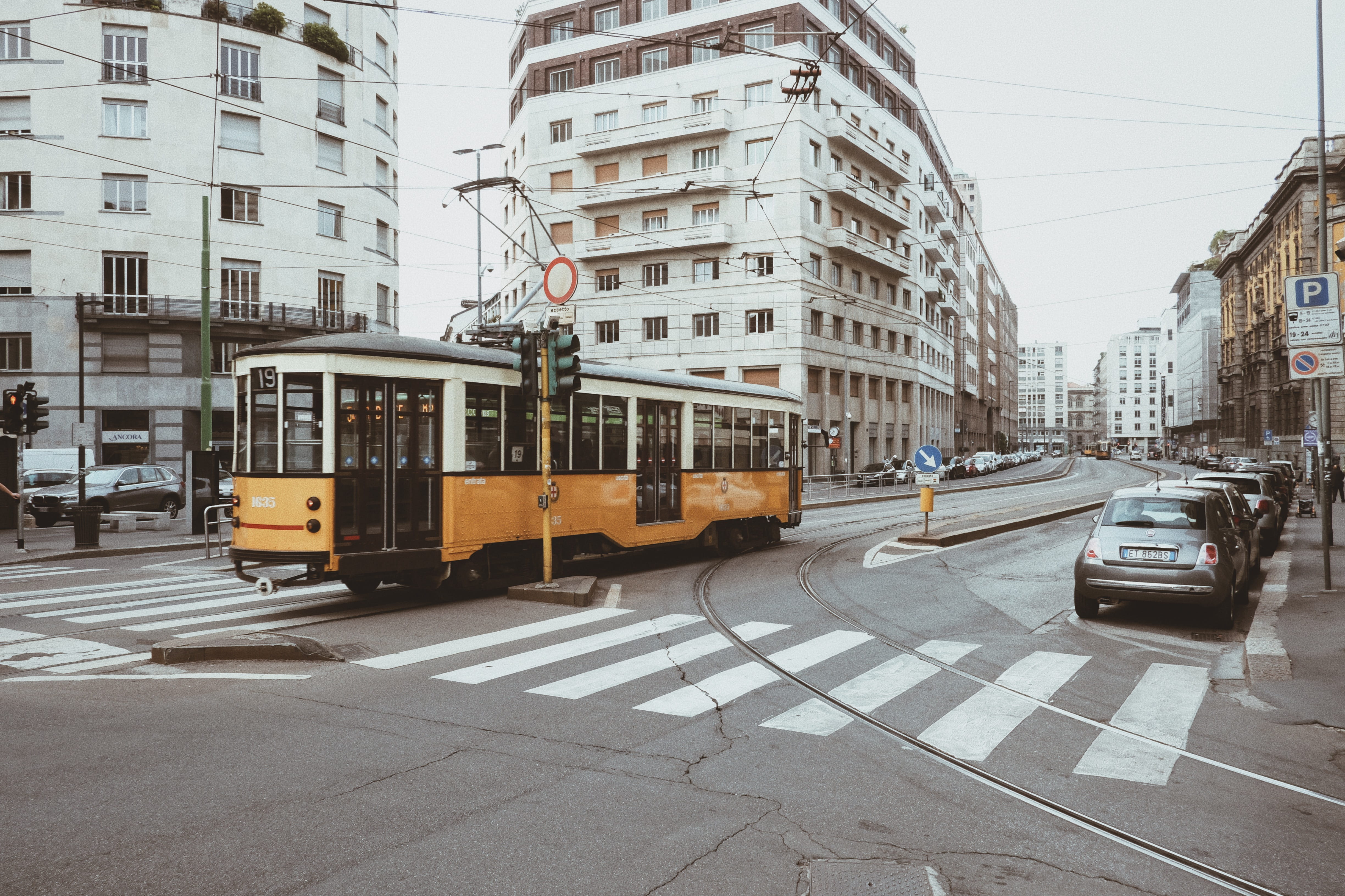 motor vehicle, built structure, downtown, building, road marking, transportation, architecture, cable car, city, mode of transportation, railroad track, HD Wallpaper