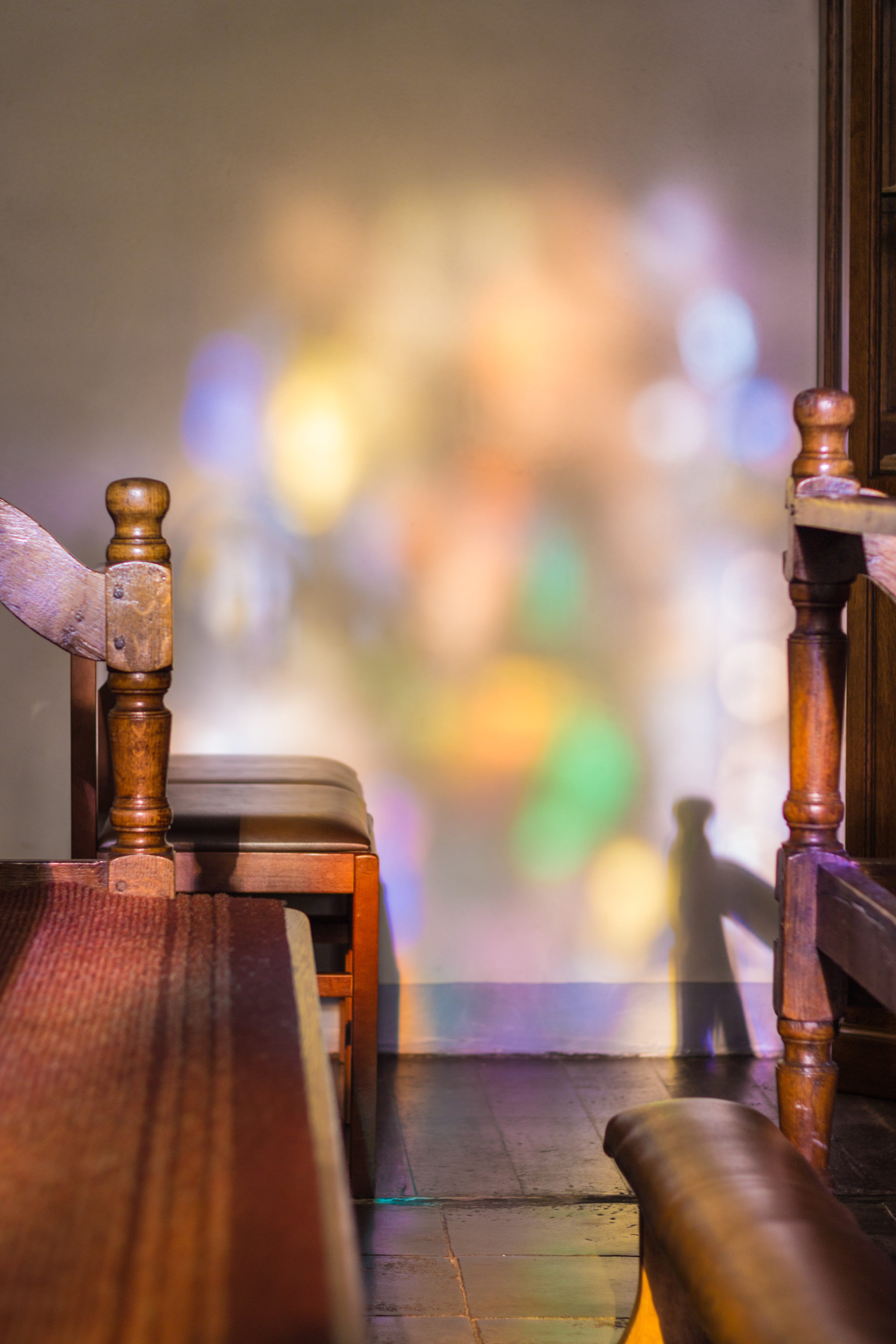 leisure activity, meditation, chess, pray, memorial, chairs, Shadow, Church, religion, game, table, bench, still life, christianity, god, 4K, hope, Prayer, Phone HD Wallpaper