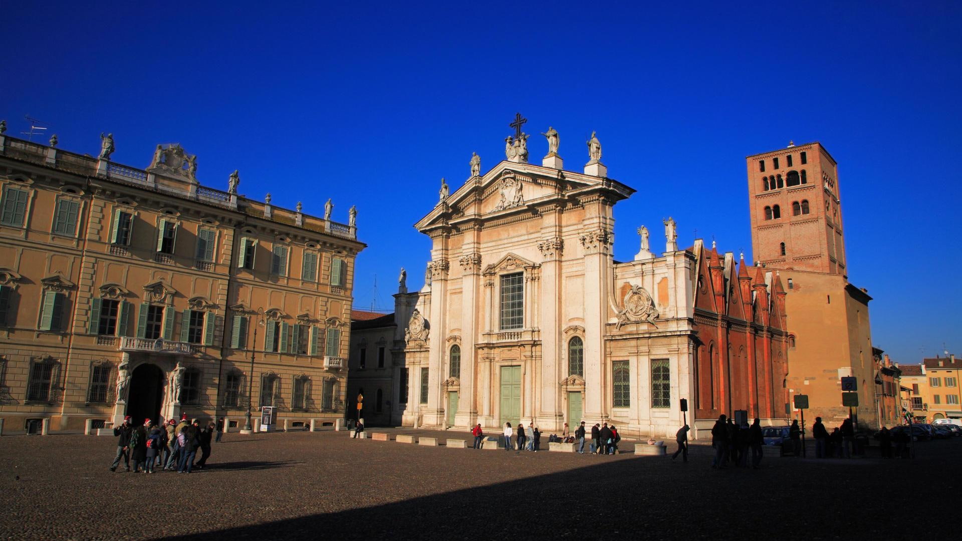 piazza, nature, sordello, people, coliseum, pietro, san, mantova, san pietro, italy, 1080P, architecture, beautiful, buildings, cathedral, concrete, HD Wallpaper