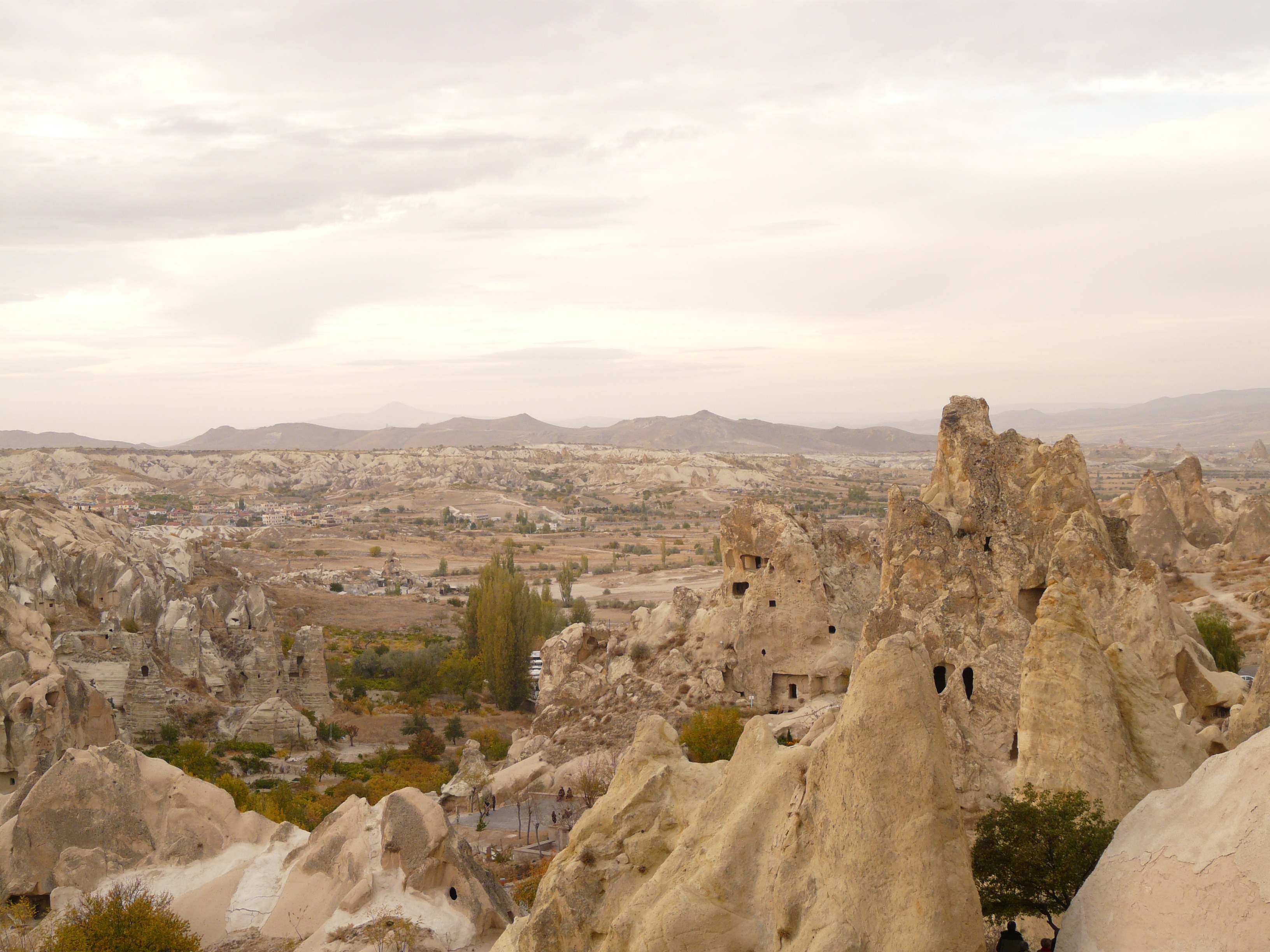 desert, göreme, archaeology, christian, world heritage, tourist centre, orthodox, climate, chapels, sky, history, tourism, open air museum, 2K, scenics - nature, HD Wallpaper