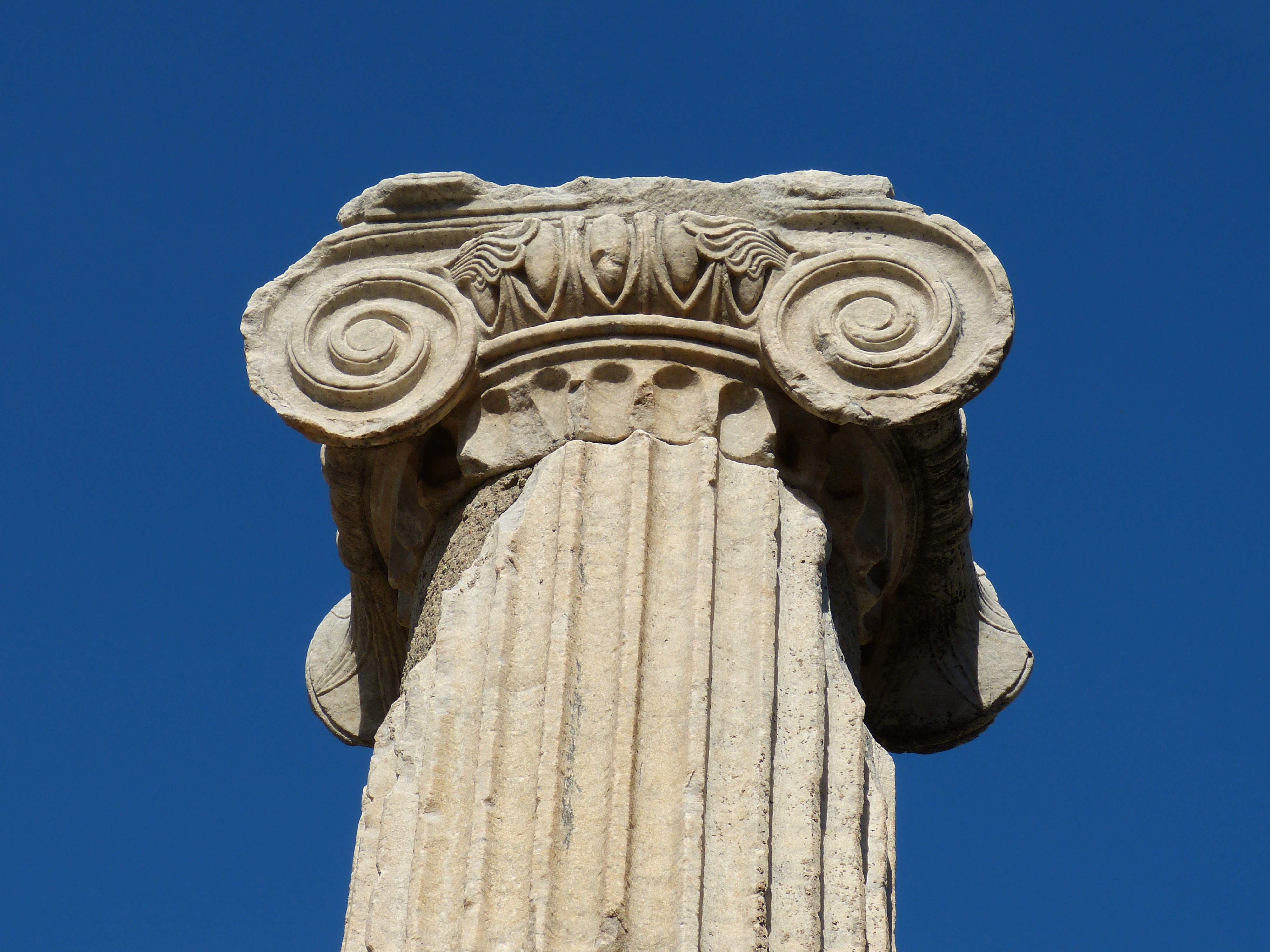 representation, marble, famous Place, low angle view, greek Culture, classical Style, clear sky, world heritage, history, unesco, no people, antiquity, HD Wallpaper