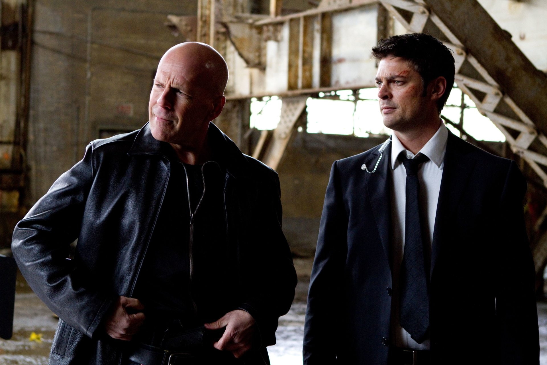 Movie, Karl Urban, William Cooper, Frank Moses, Bruce Willis, 1080P, RED, HD Wallpaper