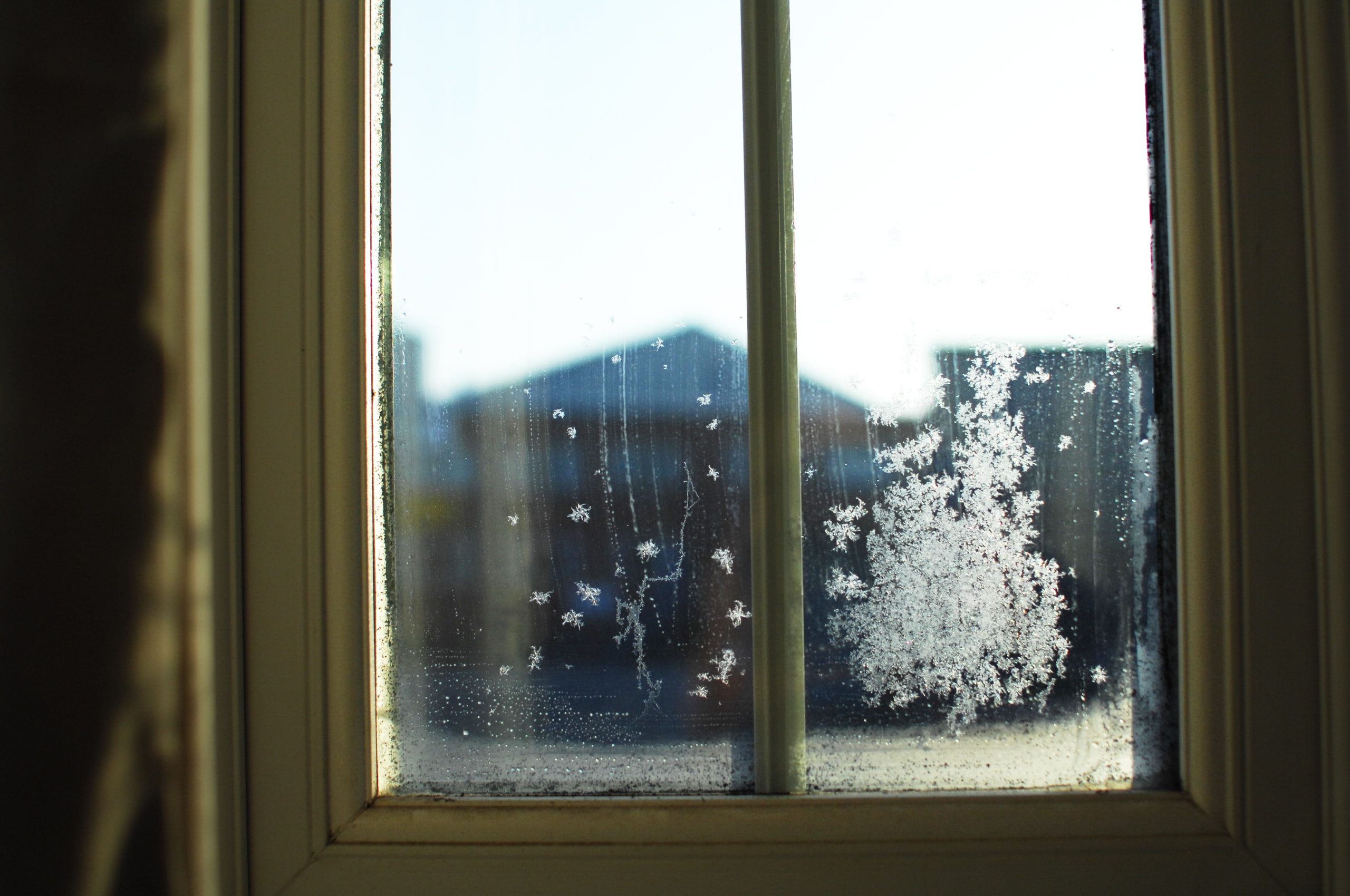nature, wet, sunlight, no people, transparent, close-up, curtain, house, window frame, glass - material, frost, winter, indoors, architecture, sky, window, HD Wallpaper