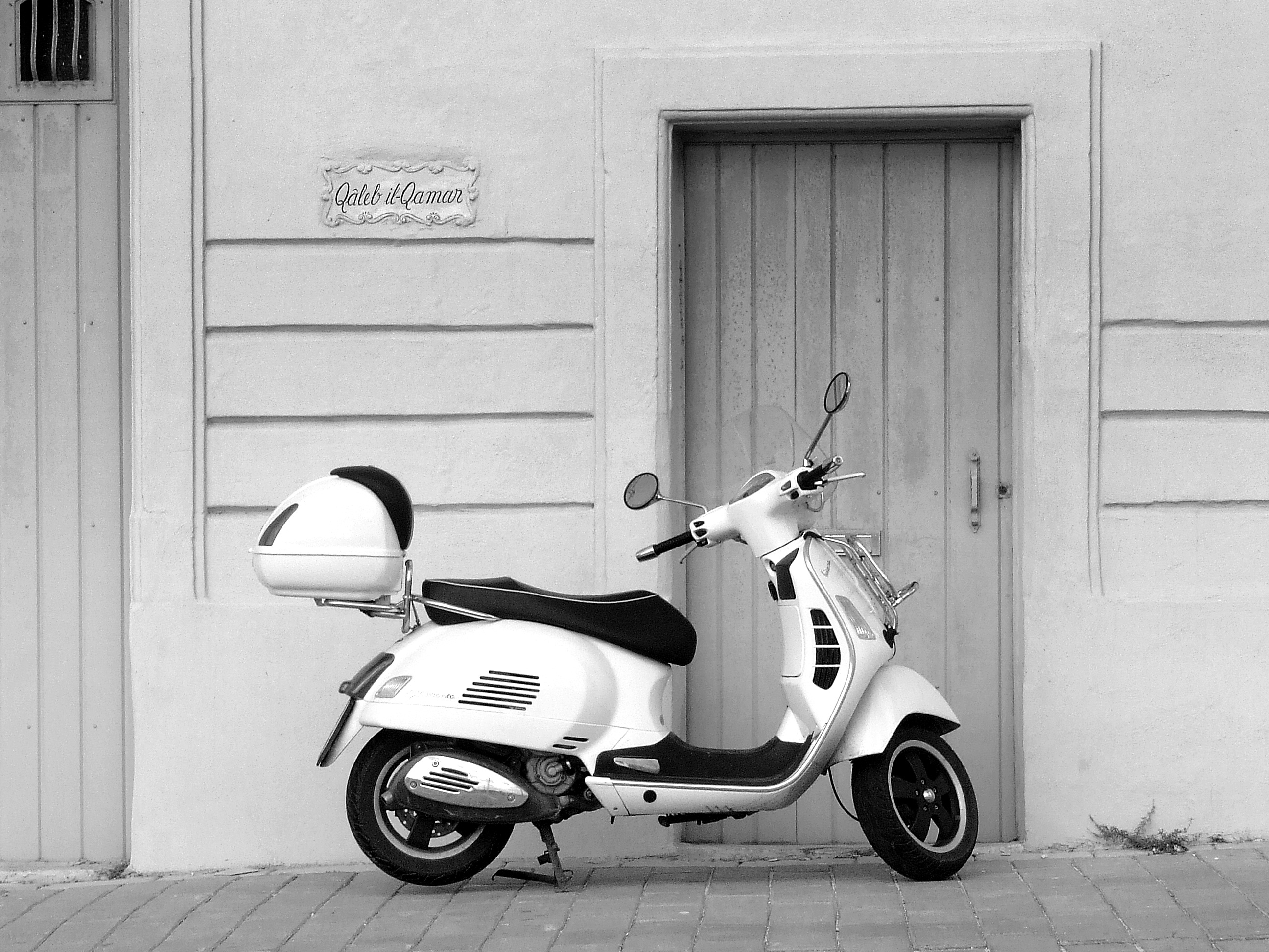 urban, trendy, fashion, no people, white, street, parking, motor scooter, funky, outdoors, photography, transportation, day, style, beside, motor, 2K, HD Wallpaper