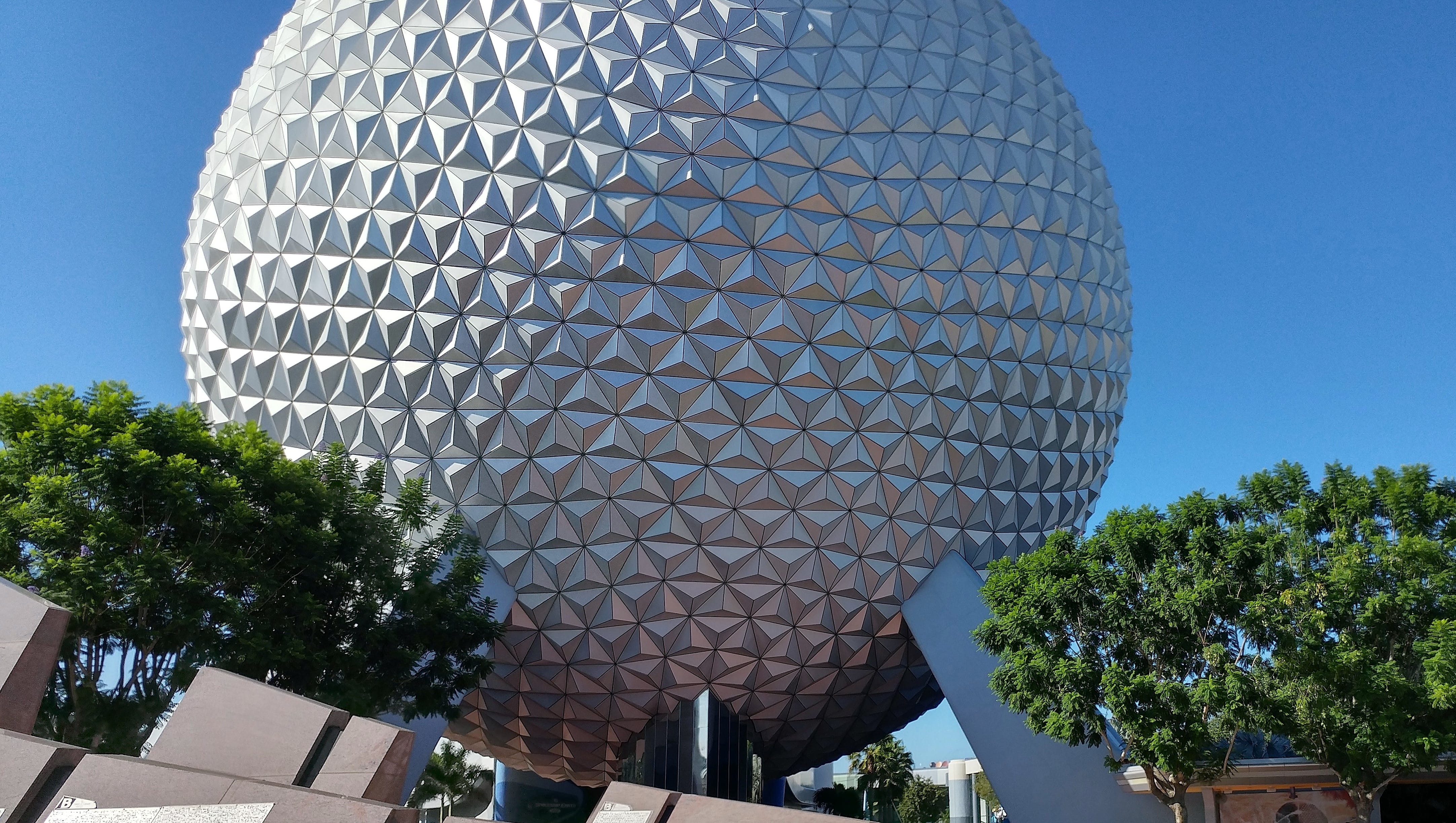 low angle view, gigantic, florida, clear sky, architecture, modern, no people, building, plant, city, outdoors, tree, office, gray, sky, corporate business, HD Wallpaper
