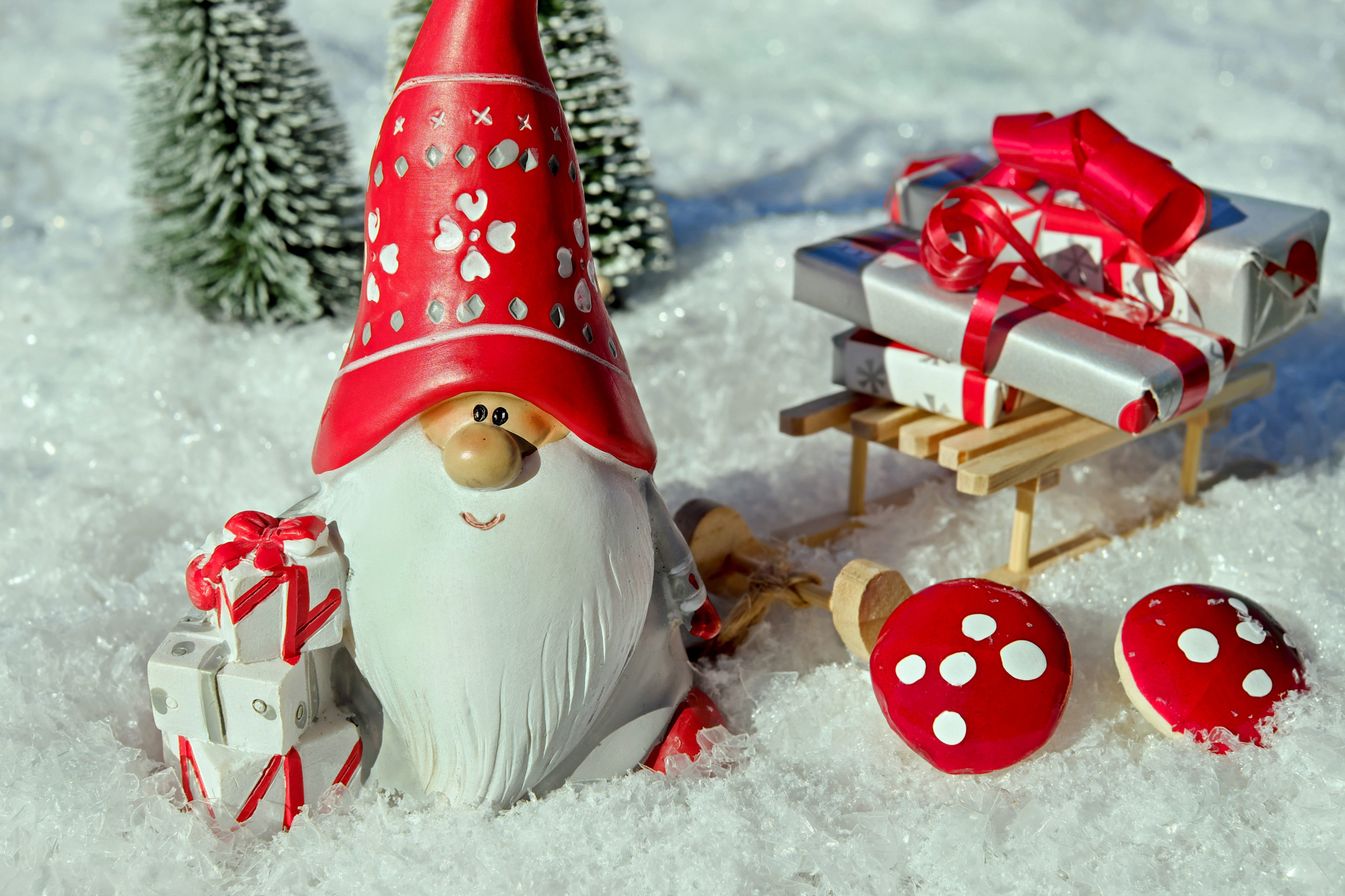 christmas, winter magic, closeup, nature, red, santa claus, christmas motif, holiday - event, tree, event, cold, gifts, snowman, pine, winter, slide, presents, HD Wallpaper