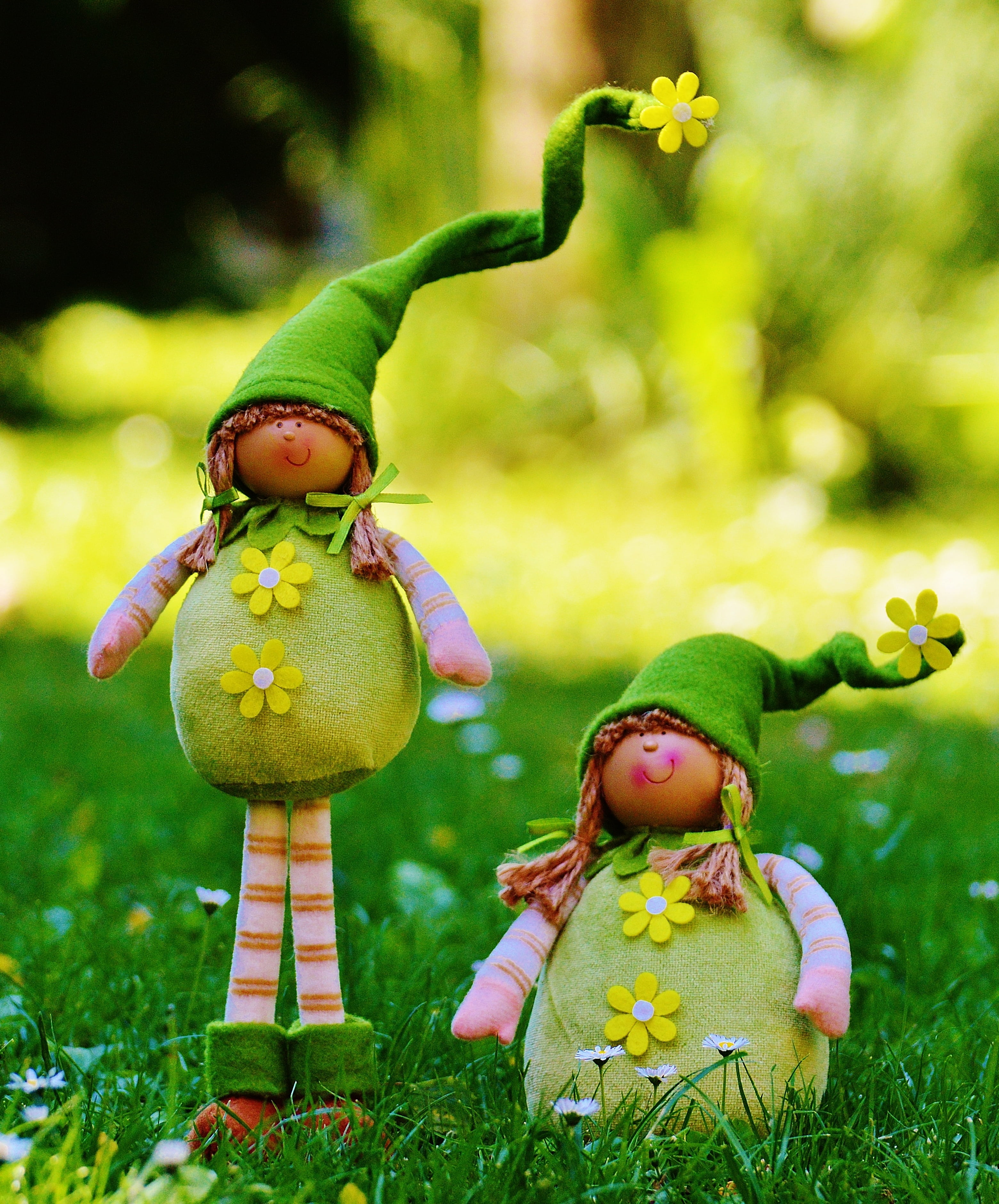 food and drink, funny, meadow, green, 2K, plant, human arm, children only, animal representation, representation, imp, close-up, art and craft, nature, Phone HD Wallpaper
