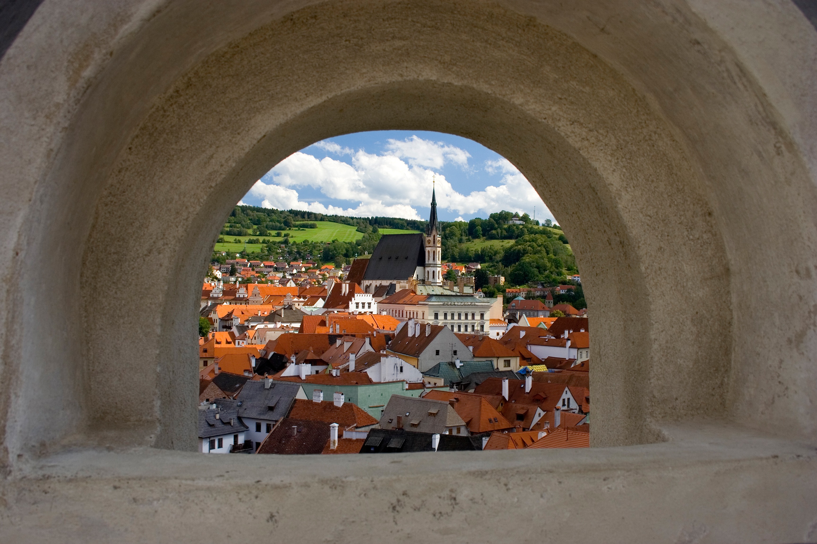 wall - building feature, sky, arch, cloud - sky, town, outdoors, castle, orange color, buildings, fabulous, europe, brown, gothic, heritage, houses, republic, HD Wallpaper