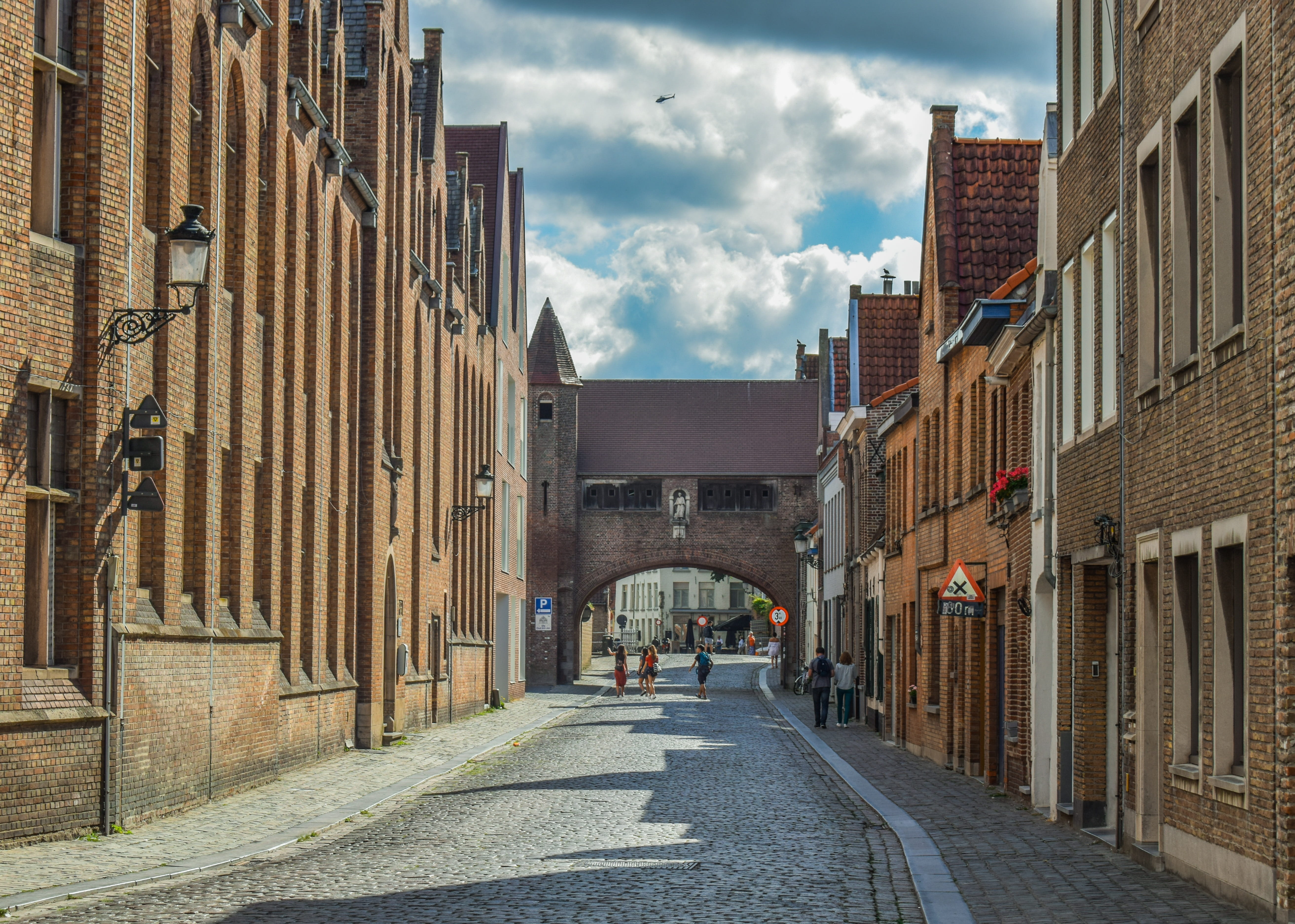 belgium, building, brugge, historically, picturesque, sky, the way forward, arch, day, built structure, city, transportation, residential district, old, HD Wallpaper