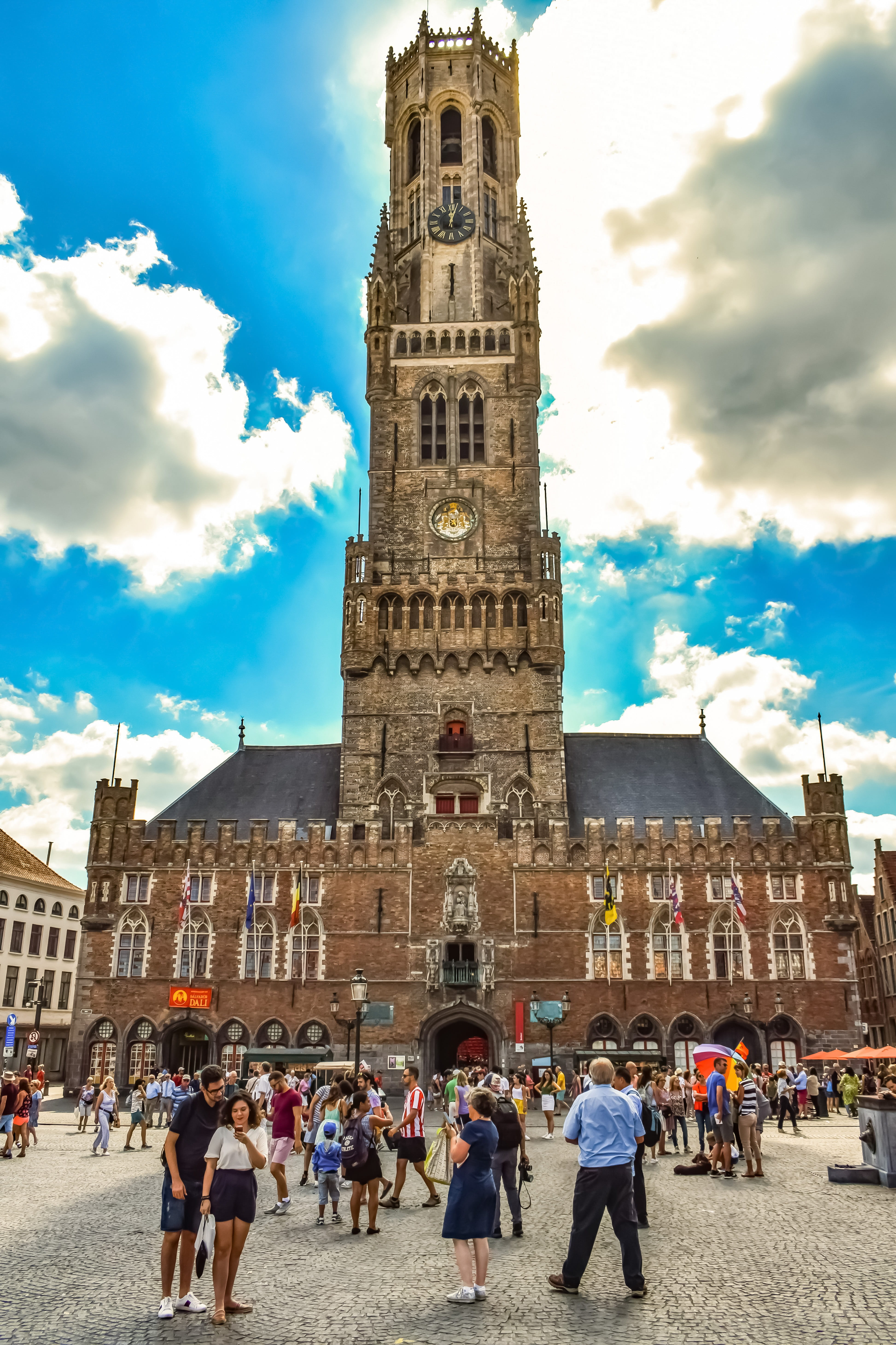 large group of people, tourism, building exterior, outdoors, markt, sky, history, square, visit, tower, lifestyles, nature, real people, group of people, Phone HD Wallpaper
