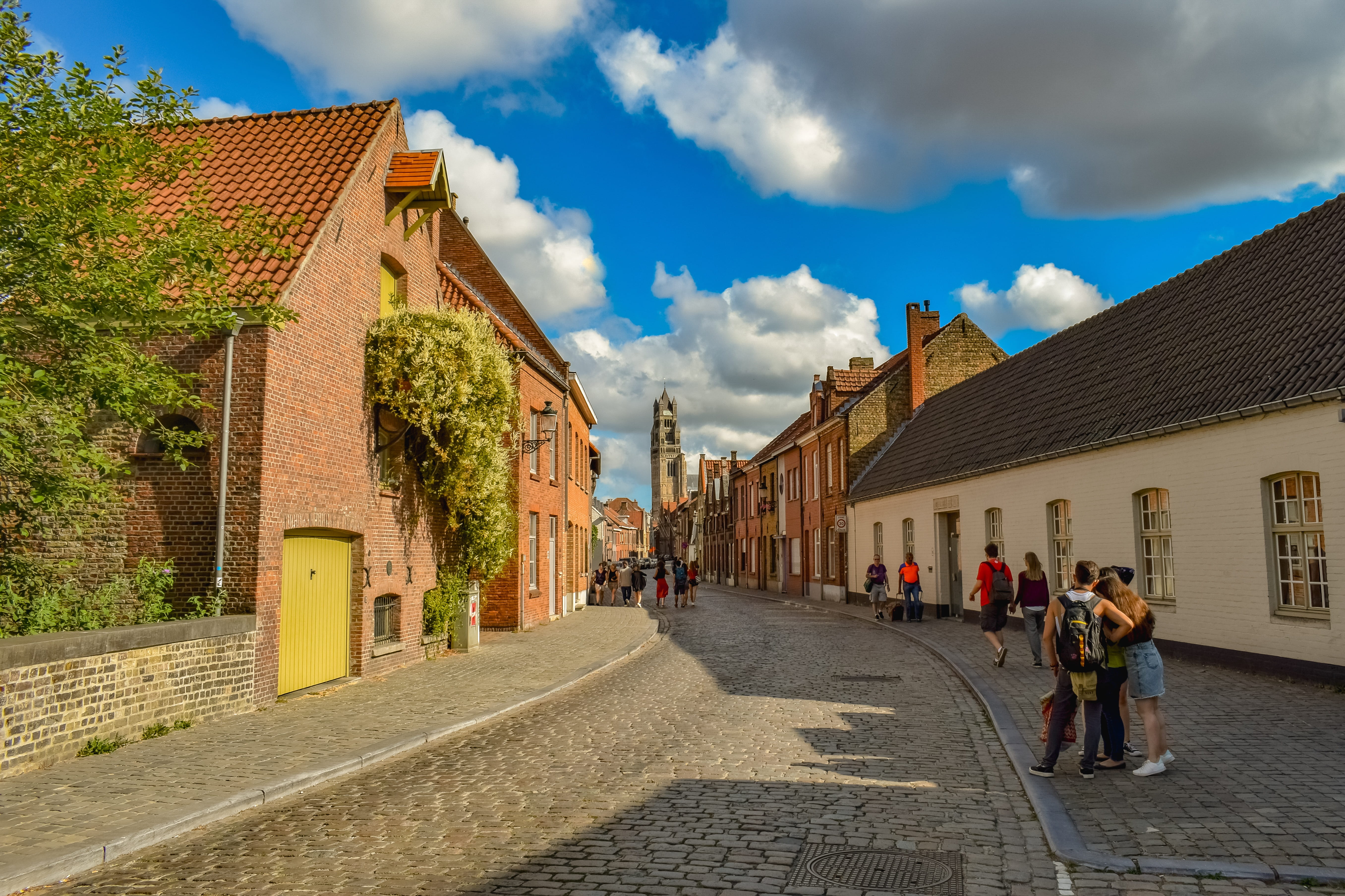 building exterior, built structure, walking, incidental people, summer, tourism, nature, city, belgium, the way forward, adult, building, sky, group of people, HD Wallpaper