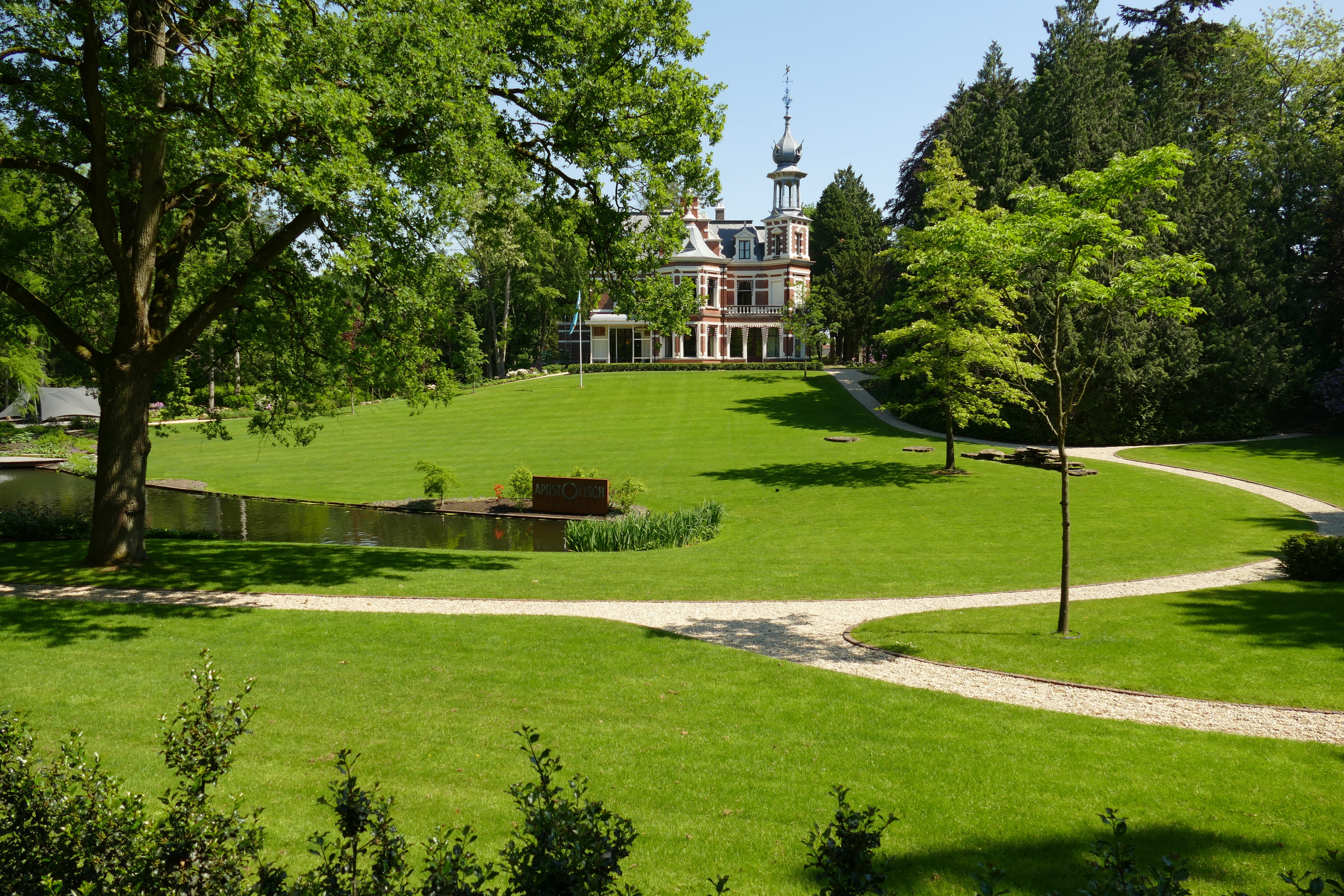 growth, luxury, grass, building exterior, tree, house, green color, sunlight, day, building, manor, garden, baarn, no people, beauty in nature, mountain-and-valley, HD Wallpaper