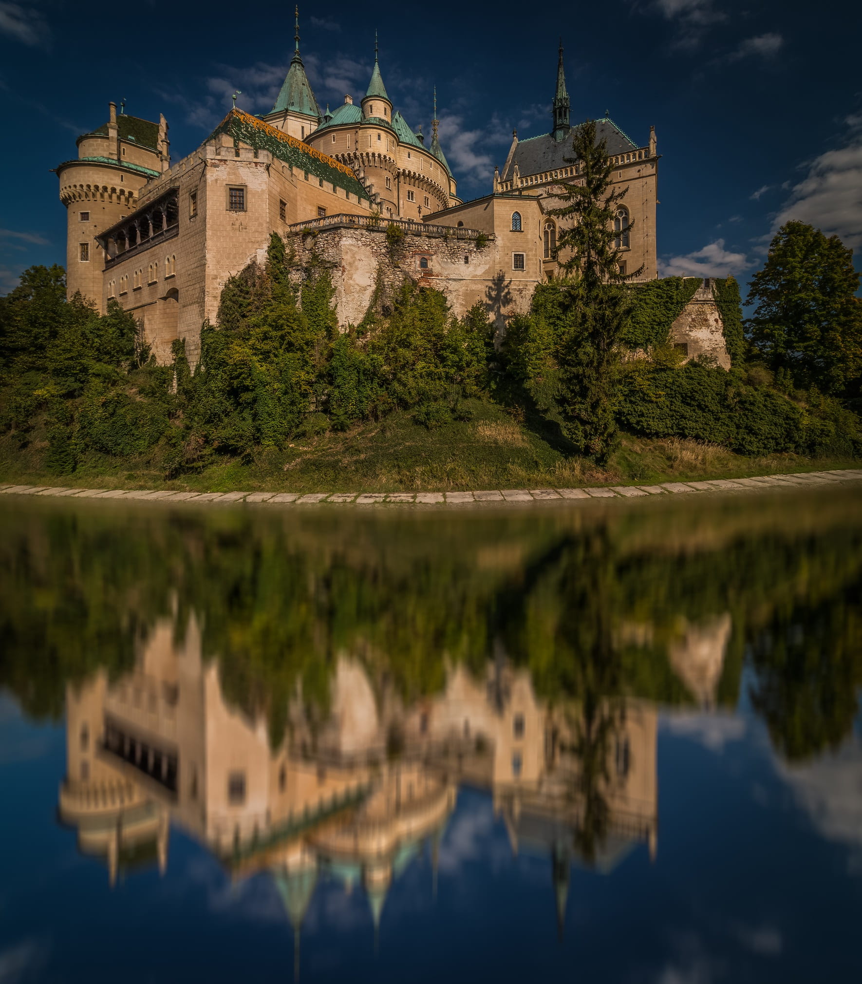 bojnice castle, outdoors, built structure, cloud - sky, lock, teal, body, tree, water, reflection, building, architecture, plant, 1080P, blue sky, manor-house, Phone HD Wallpaper