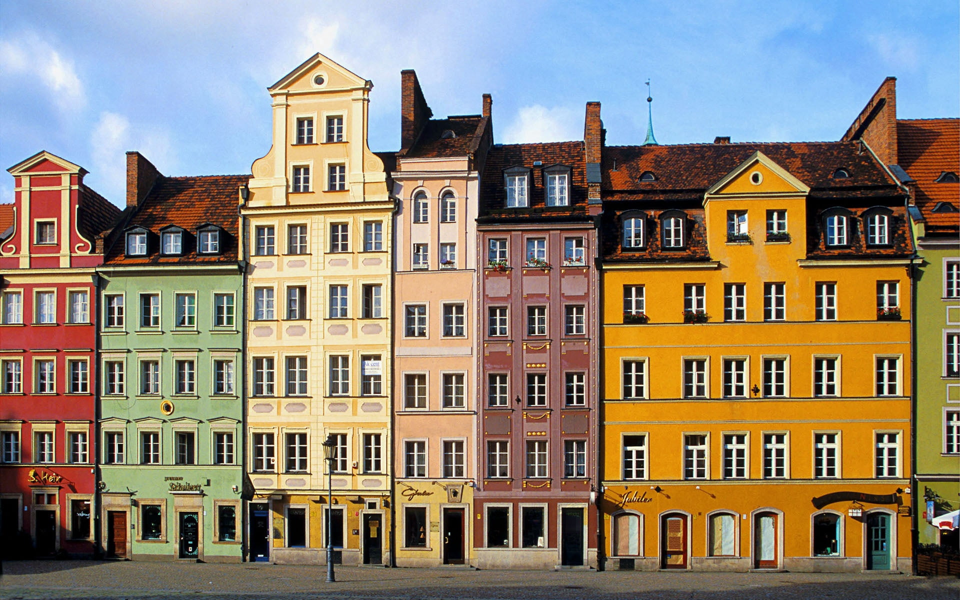 old-fashioned, building Exterior, tourism, red, apartment, architecture, nature, built Structure, creativity, row house, residential Building, blue, town, HD Wallpaper