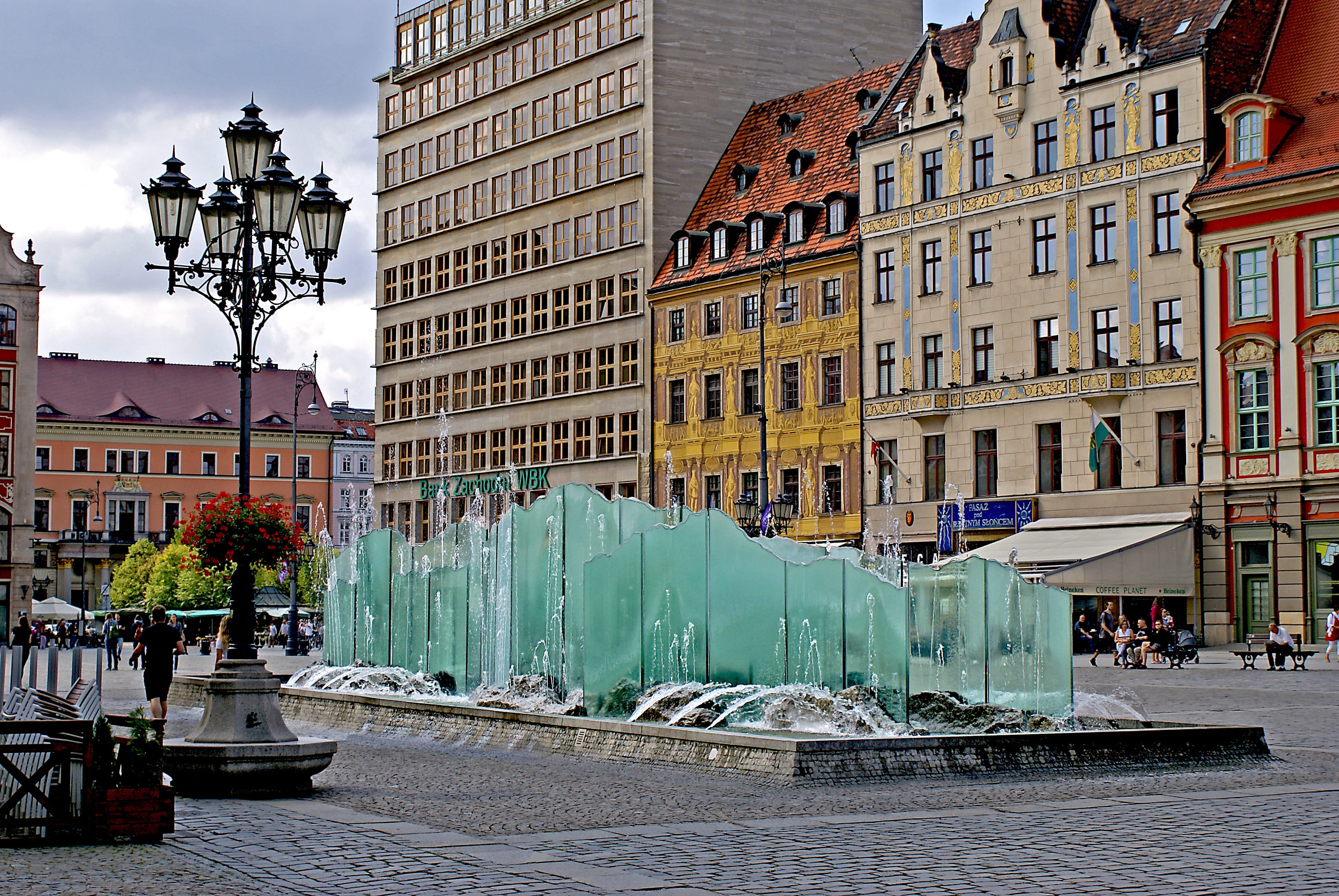 tourism, monument, window, townhouses, fountain, canal, day, incidental people, 4K, group of people, wrocław market, transportation, mode of transportation, HD Wallpaper