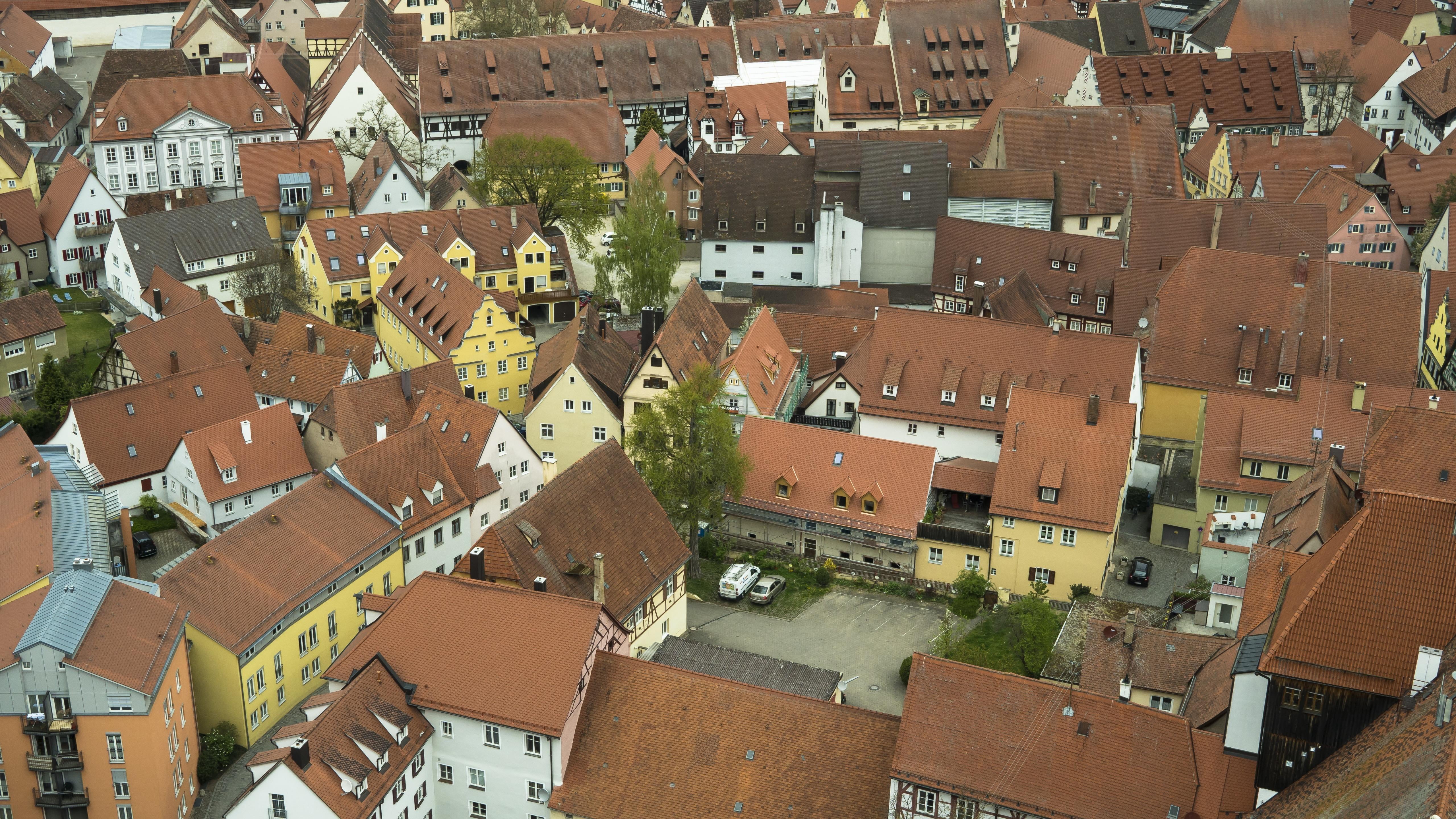 cityscape, medieval, high angle view, motor vehicle, europe, crowded, 5K, building exterior, row house, apartment, crowd, day, built structure, settlement, HD Wallpaper