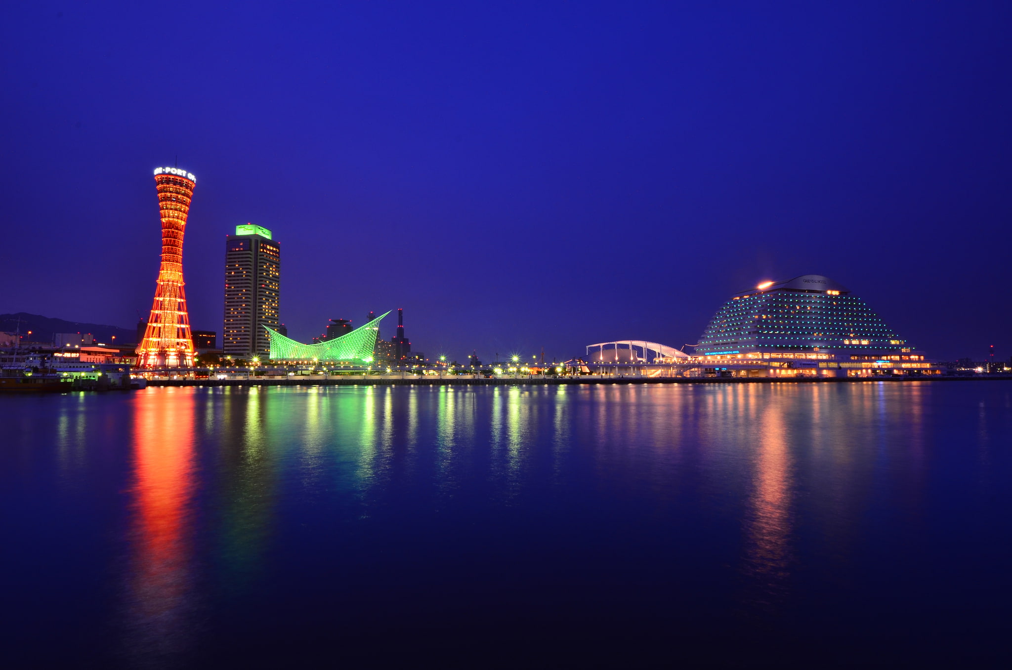 lighting, the sky, financial district, reflection, city, illuminated, outdoors, nature, office building exterior, the city, built structure, tower, water, HD Wallpaper