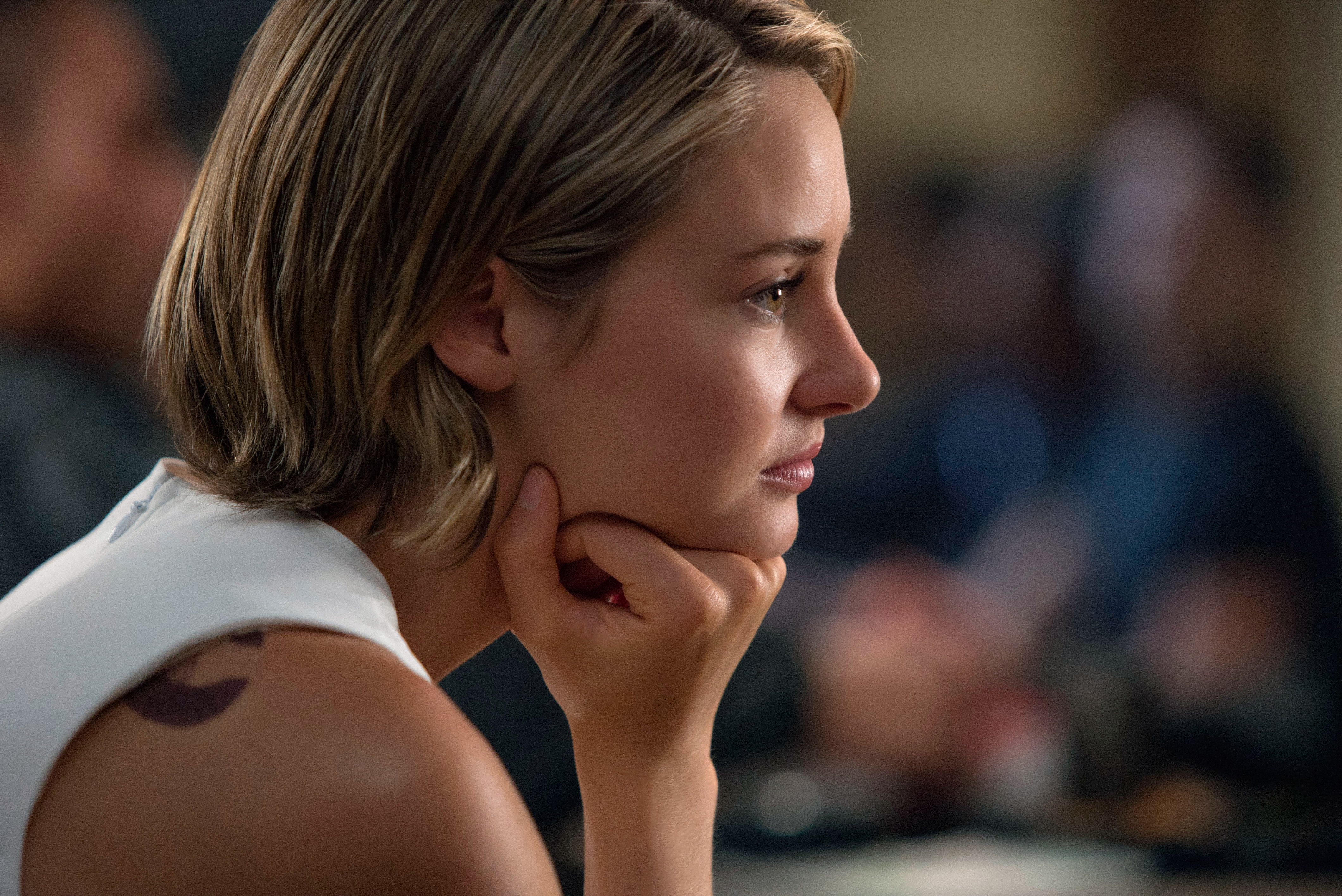 Divergent, Shailene Woodley, The Divergent Series:Allegiant, 4K, Behind the wall, HD Wallpaper