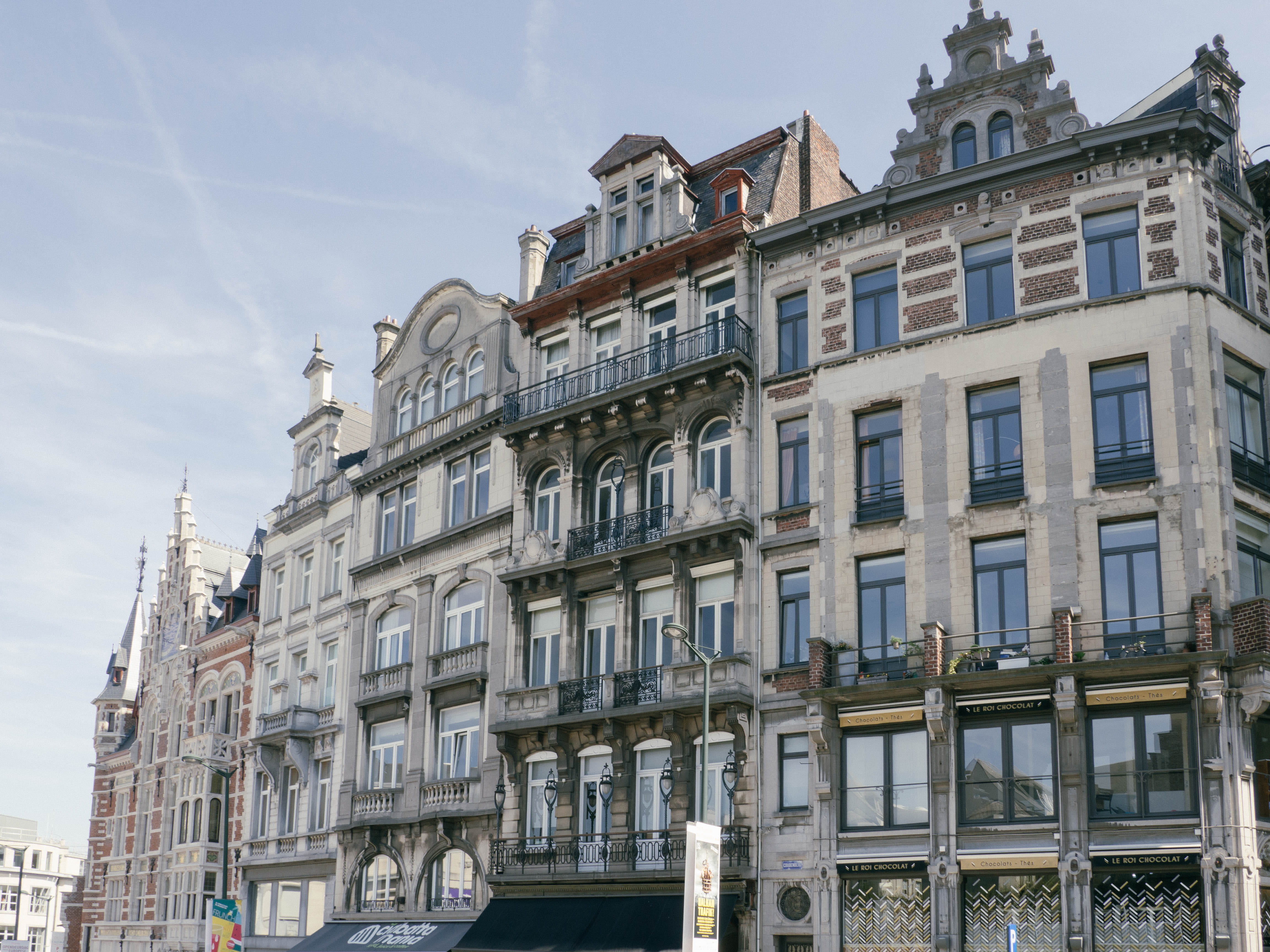 belgium, building exterior, town, view, architecture, place, city, no people, cloud - sky, 4K, beautiful, built structure, blue, residential district, HD Wallpaper