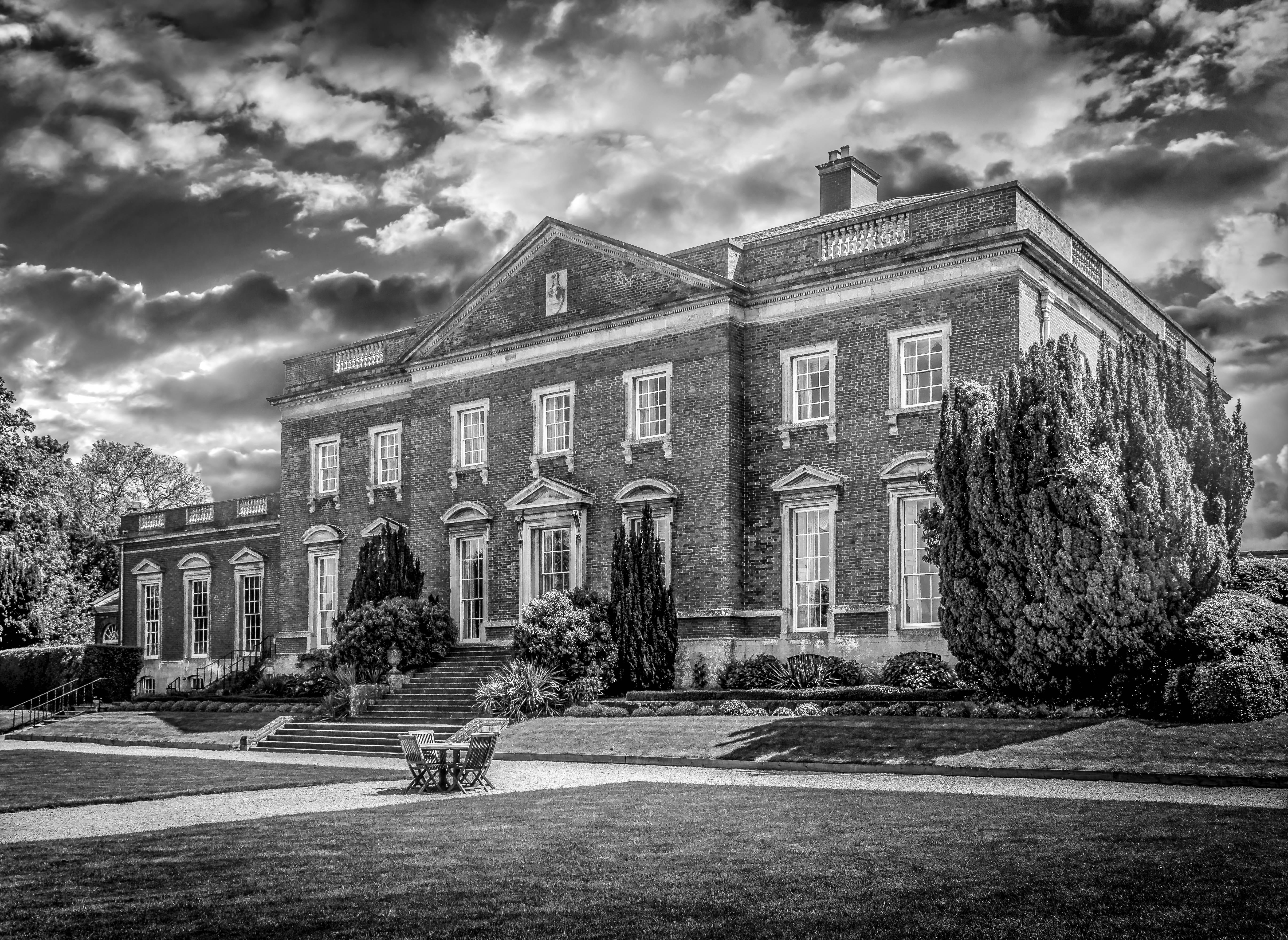 lawn, House, sky, home, estate, Stately Home, window, residence, construction, exterior, history, architecture, no people, residential district, old, tree, HD Wallpaper