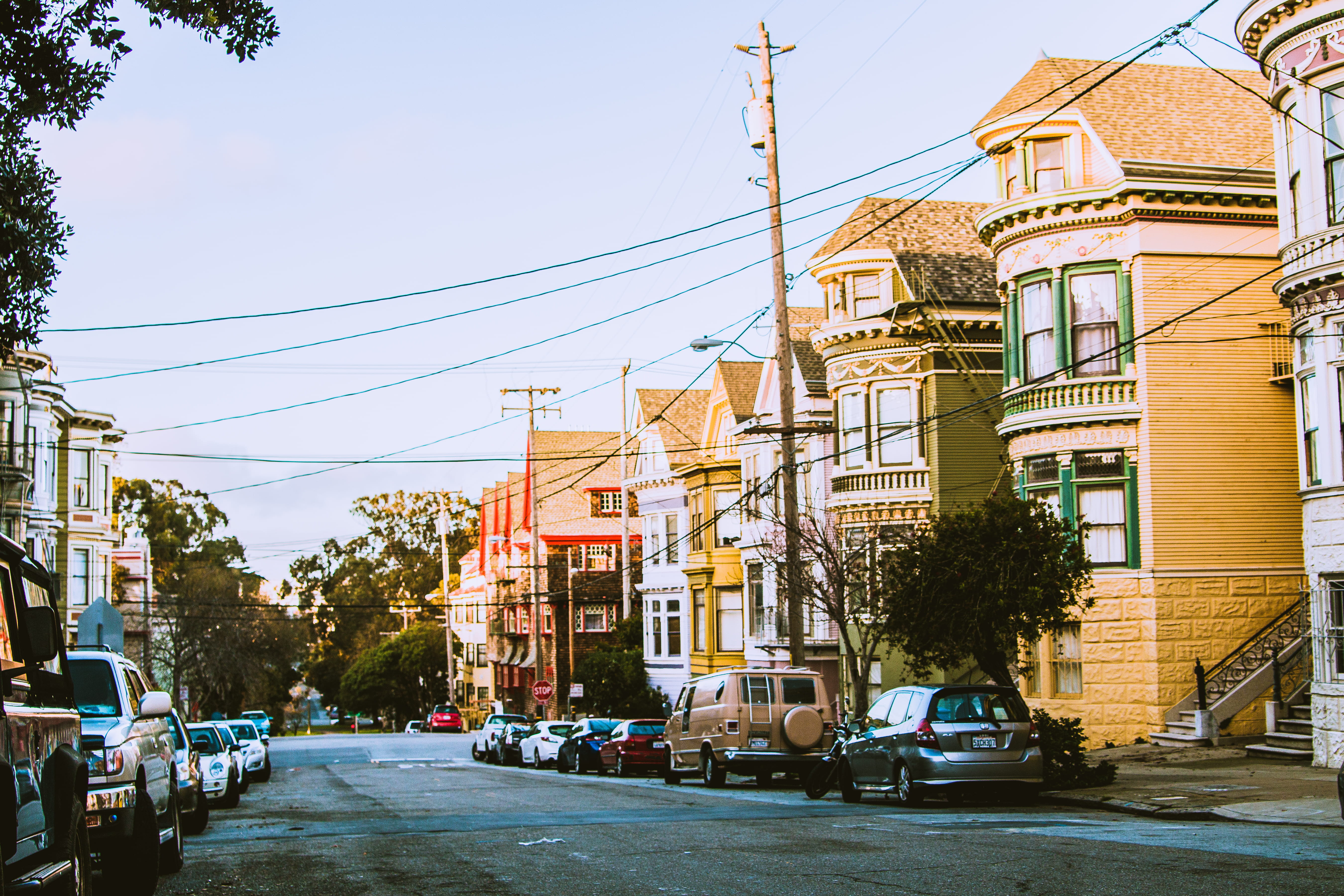 house, sunny, san francisco, building, travel Destinations, street, houses, built Structure, transportation, town, day, facade, daytime, perspective, road, HD Wallpaper