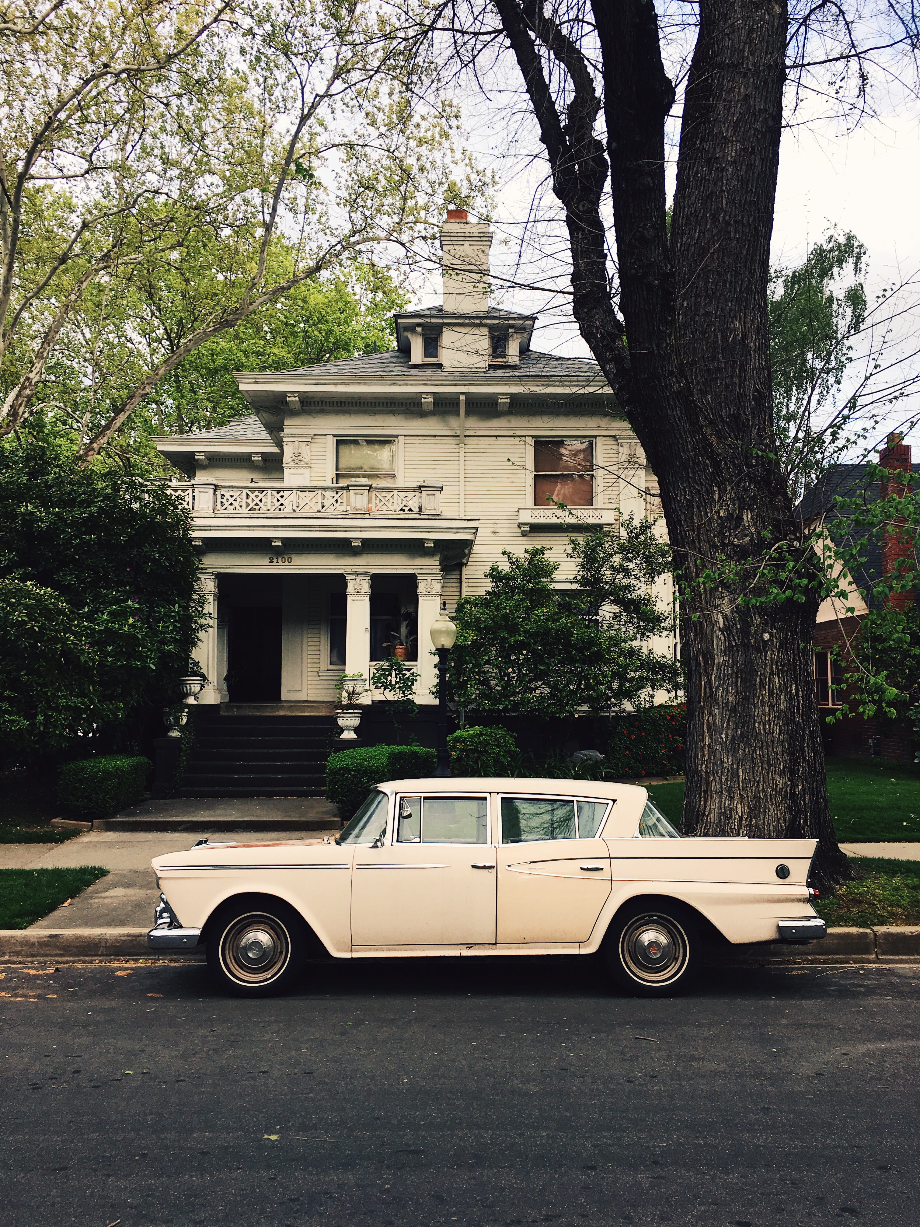 near, home, vintage, no people, classic, neighborhood, profile, city, tree, sacramento, motor vehicle, mode of transportation, building exterior, outdoors, Phone HD Wallpaper