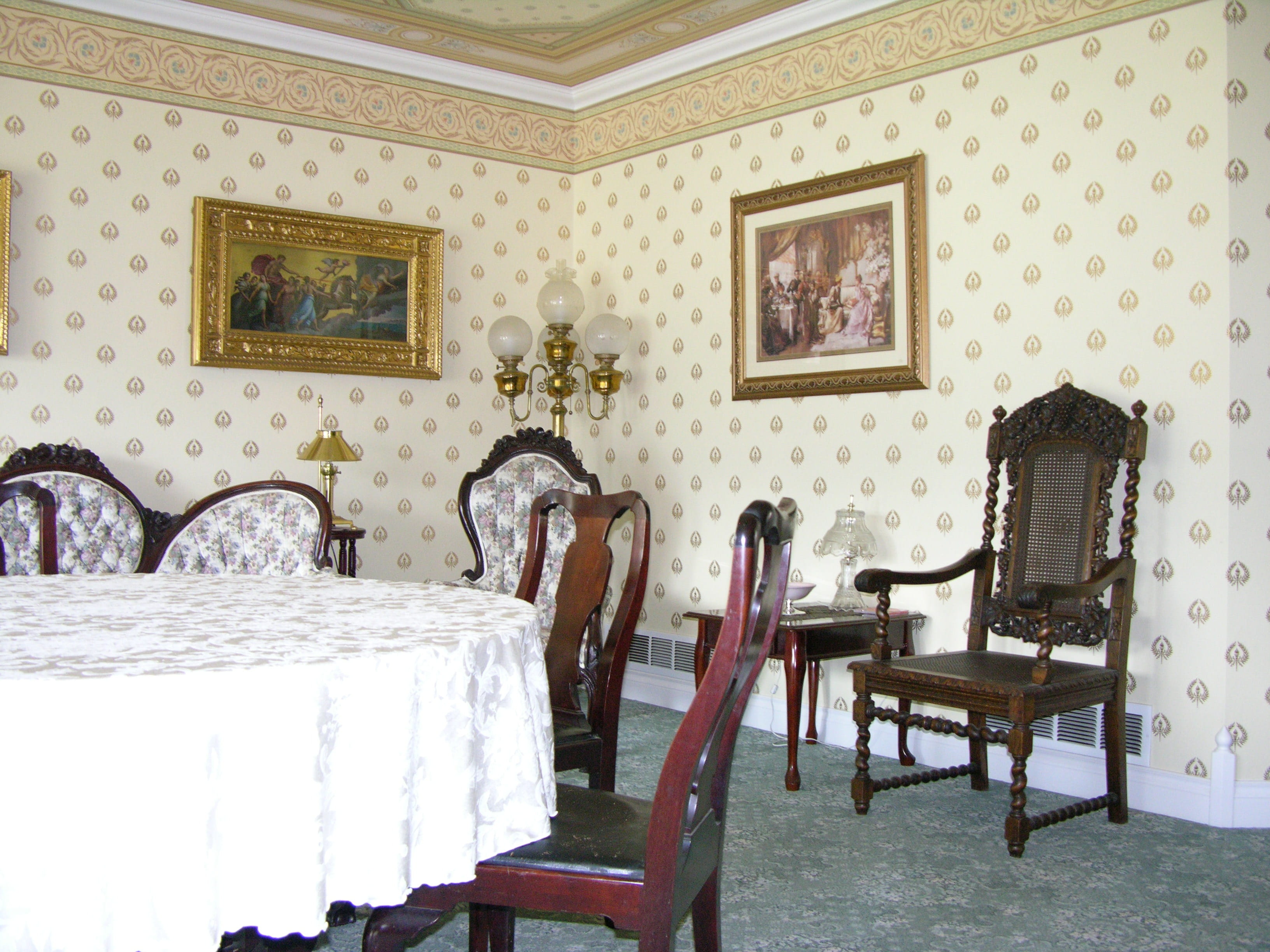 room, lighting equipment, wall - building feature, Victorian, wall paper, bed, antique, picture frame, domestic room, pattern, chair, Dining Room, frame, HD Wallpaper