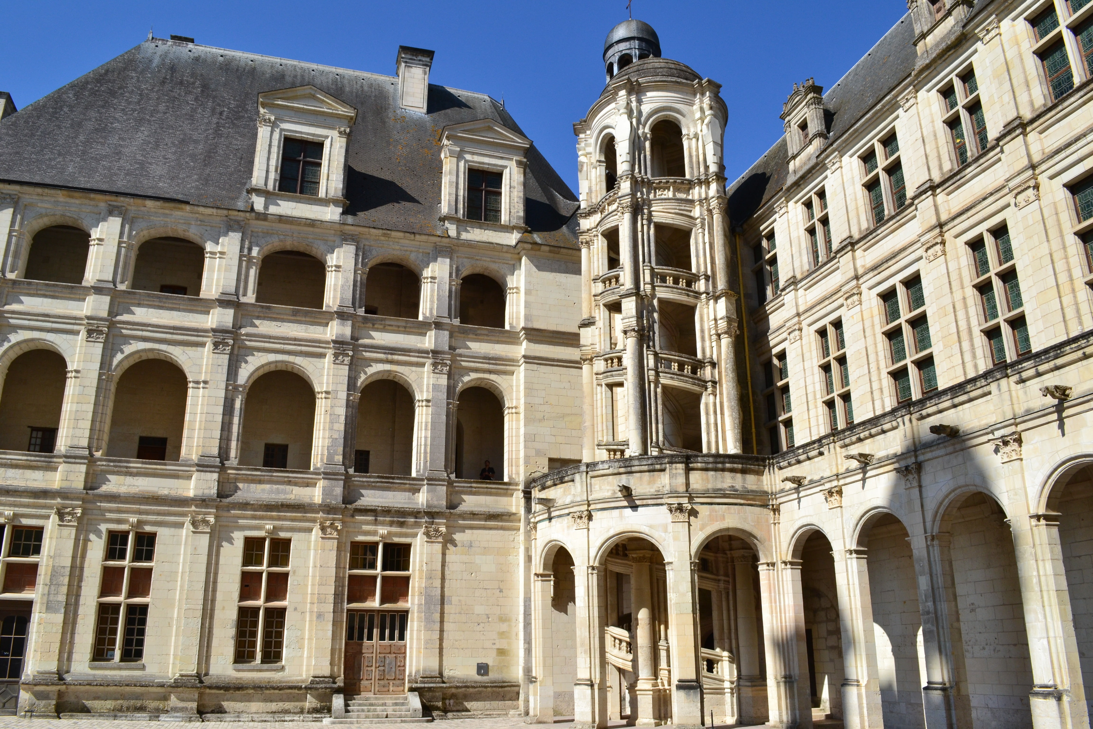 travel, renaissance, arcade, architectural column, arch, building Exterior, ancient, low angle view, facade, course, day, europe, nature, royal castle, HD Wallpaper