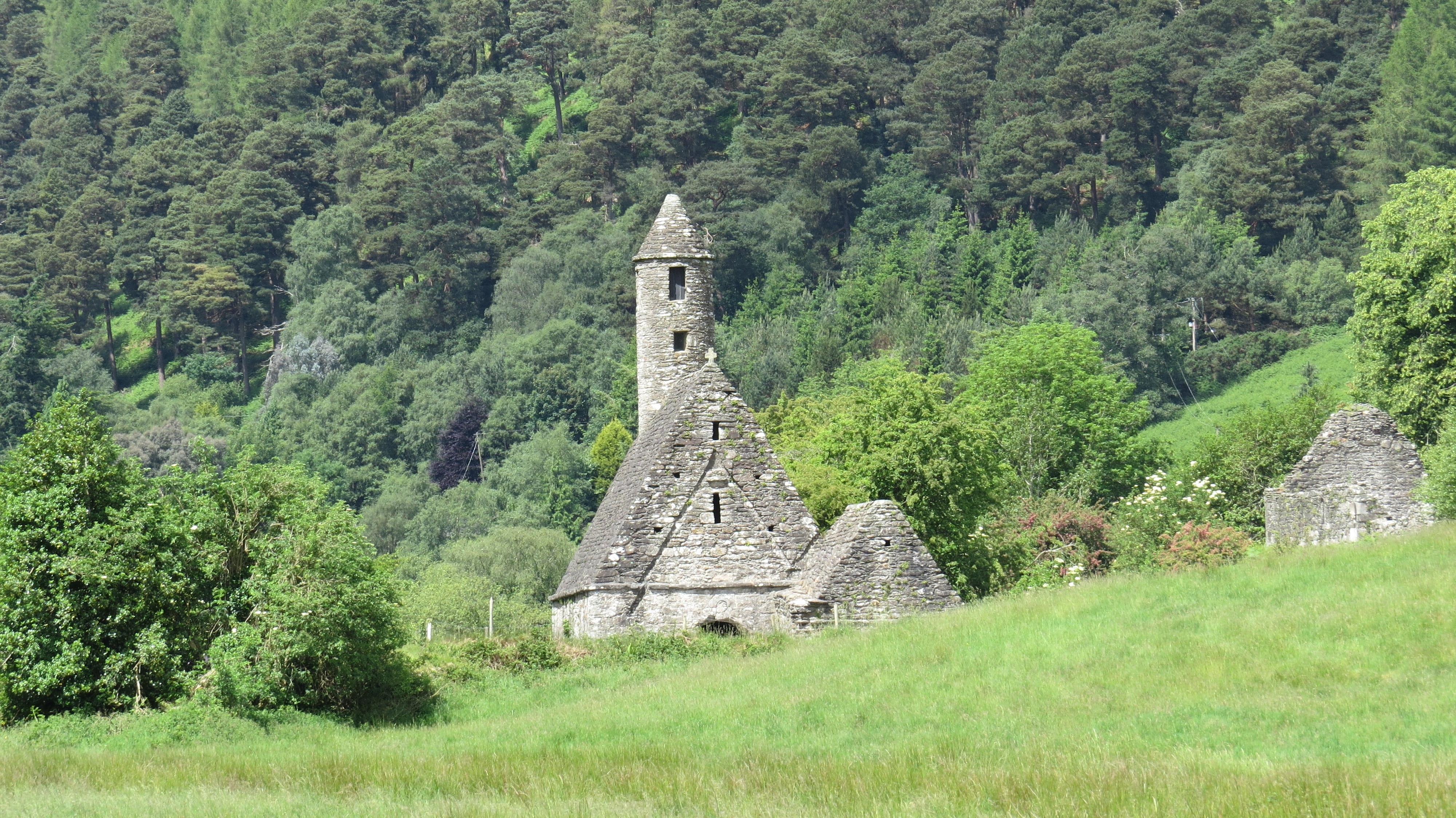 travel, concrete, built structure, 4K, grass, trees, wicklow, lush foliage, ireland, travel destinations, glendalough, land, surrounded, gray, idyllic, HD Wallpaper