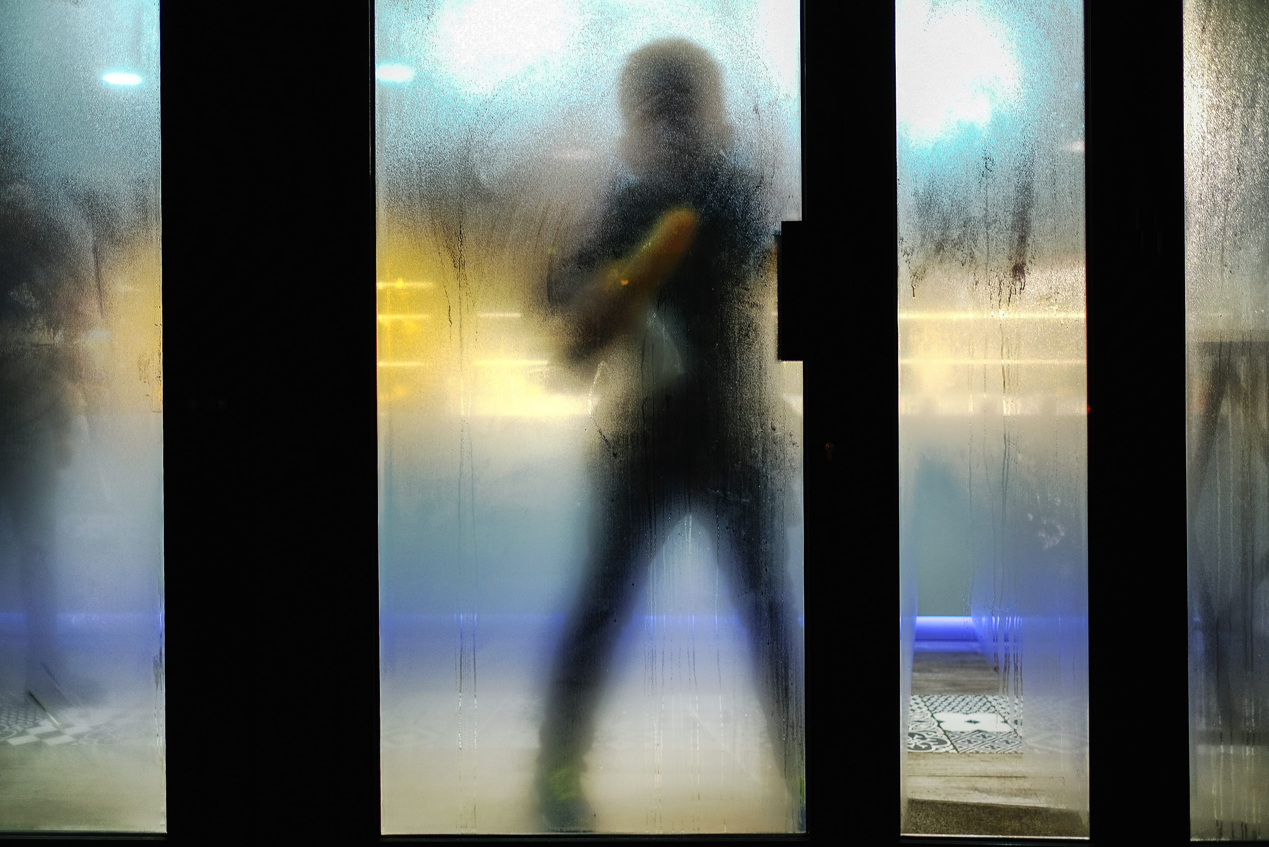 one person, blurred motion, full length, banlieue parisienne, side view, indoors, france, morning, window, business person, men, 93, color, adult, business, HD Wallpaper