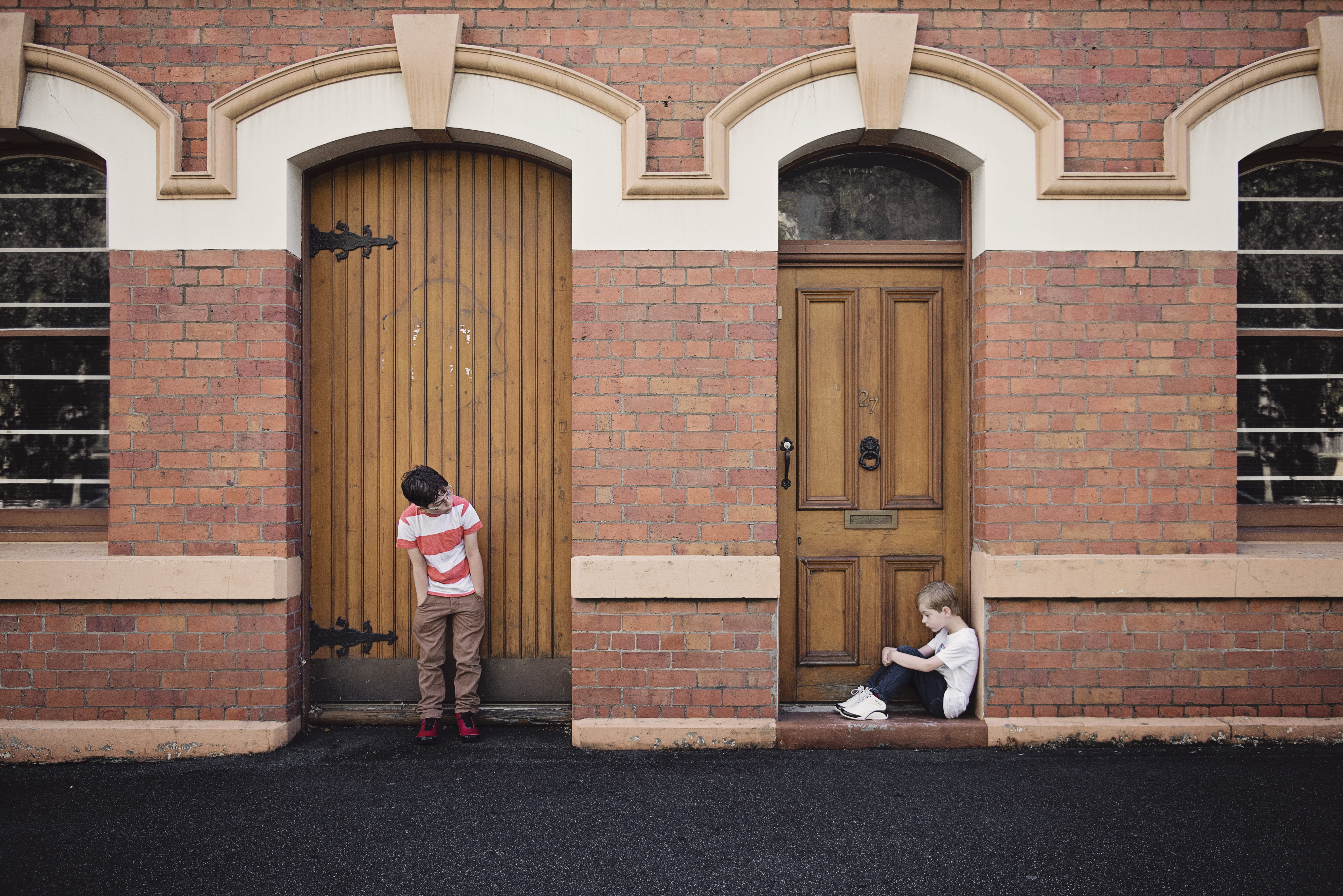 building, outdoors, two people, doorway, lonely, bricks, innocence, day, town, full length, casual clothing, hands, standing, brick, brothers, girls, childhood, HD Wallpaper