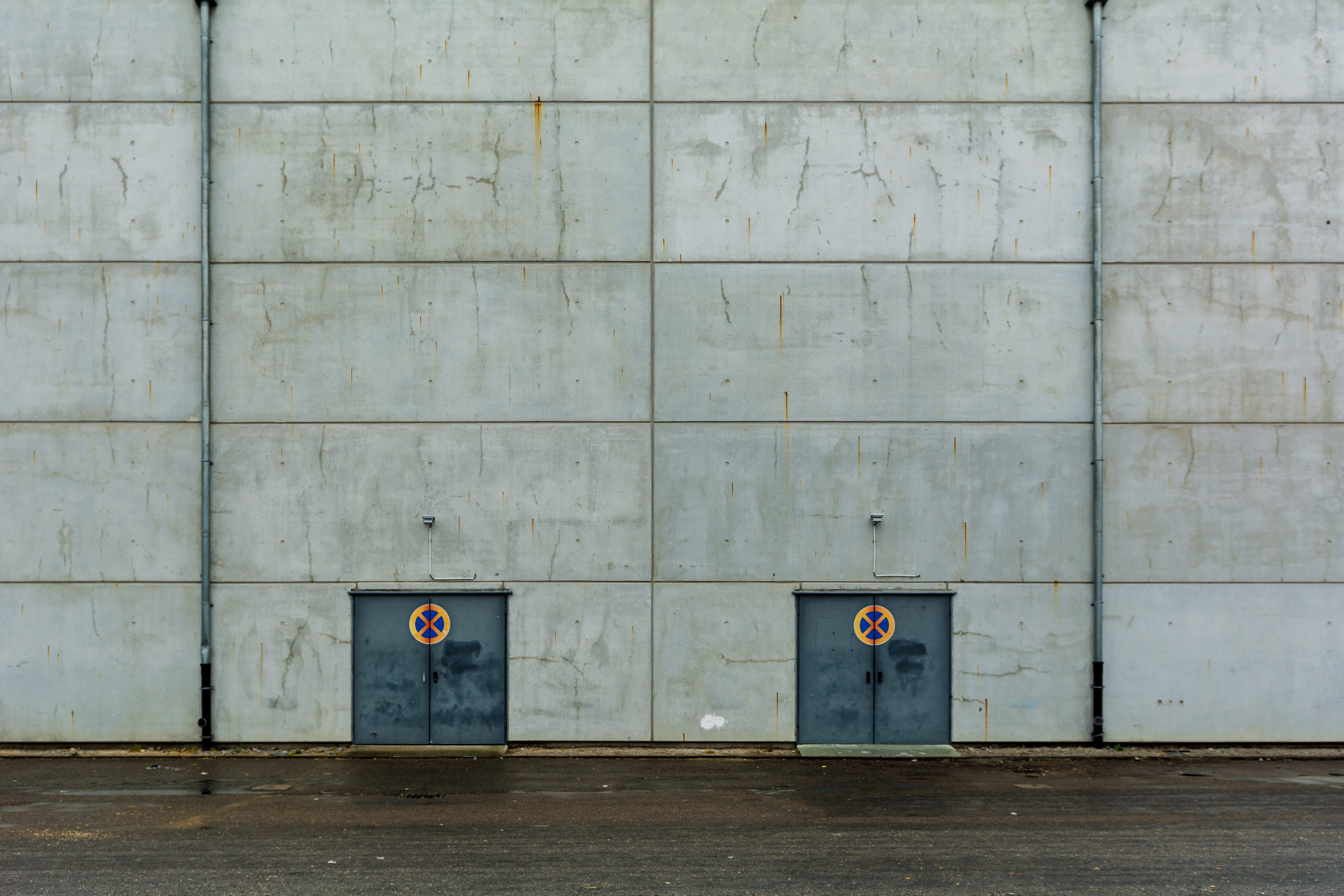 wood - material, expression, trist, garage, protection, no people, abandoned, built structure, urban, entrance, gray, note, stone, building exterior, grey, HD Wallpaper