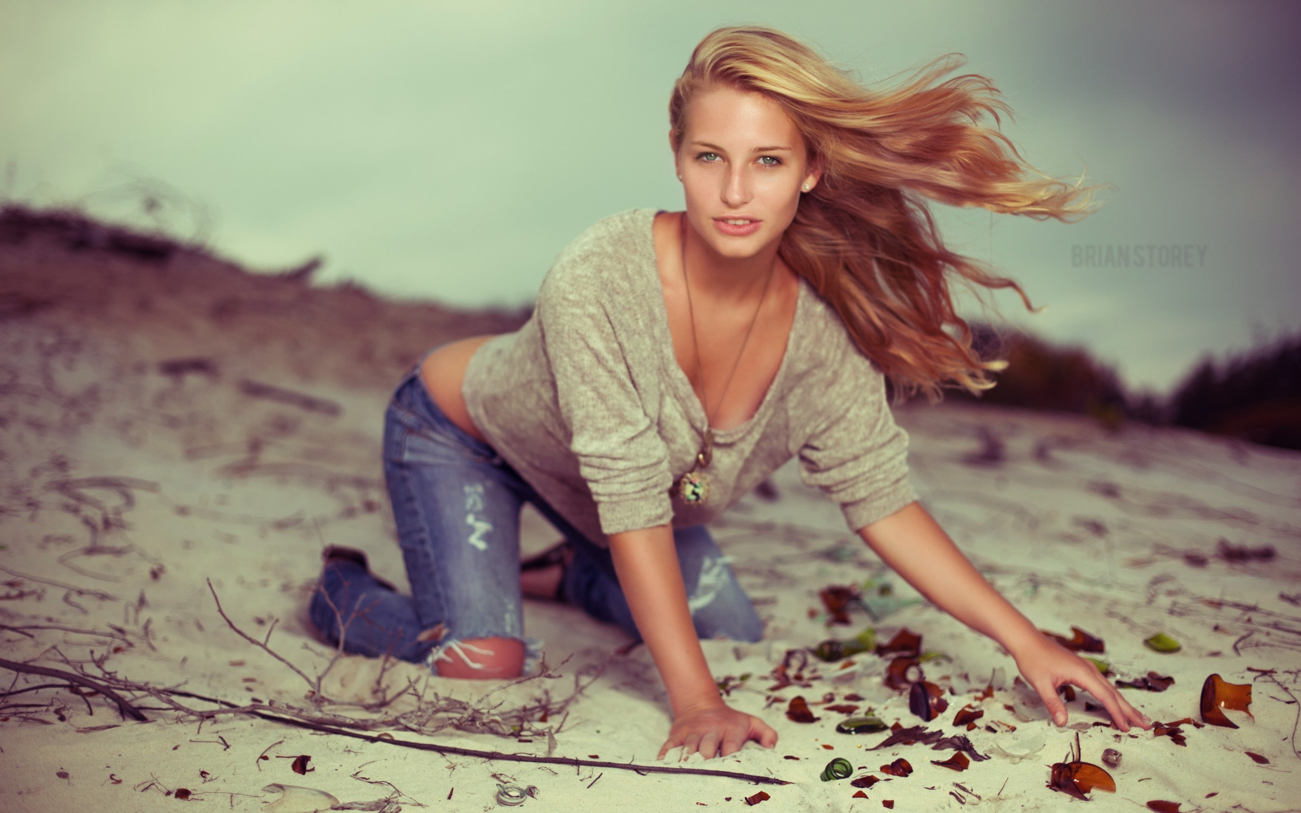 necks, jeans, women, 2K, sand, model, blonde, Brian Storey, HD Wallpaper