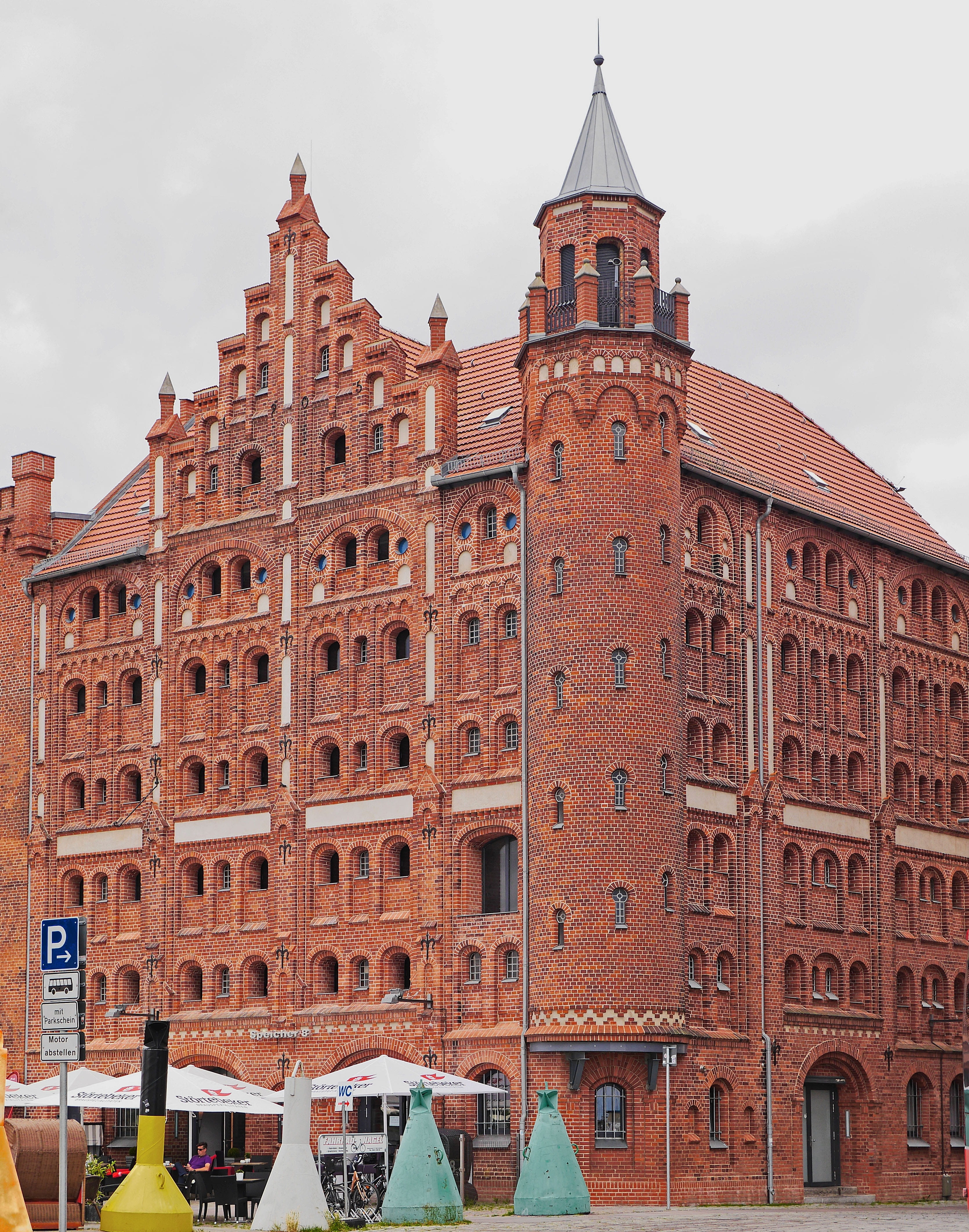 craft, nature, baltic sea-tradition, the past, travel destinations, 4K, building exterior, gable, building, city, architecture, artfully, canal, tower, Phone HD Wallpaper
