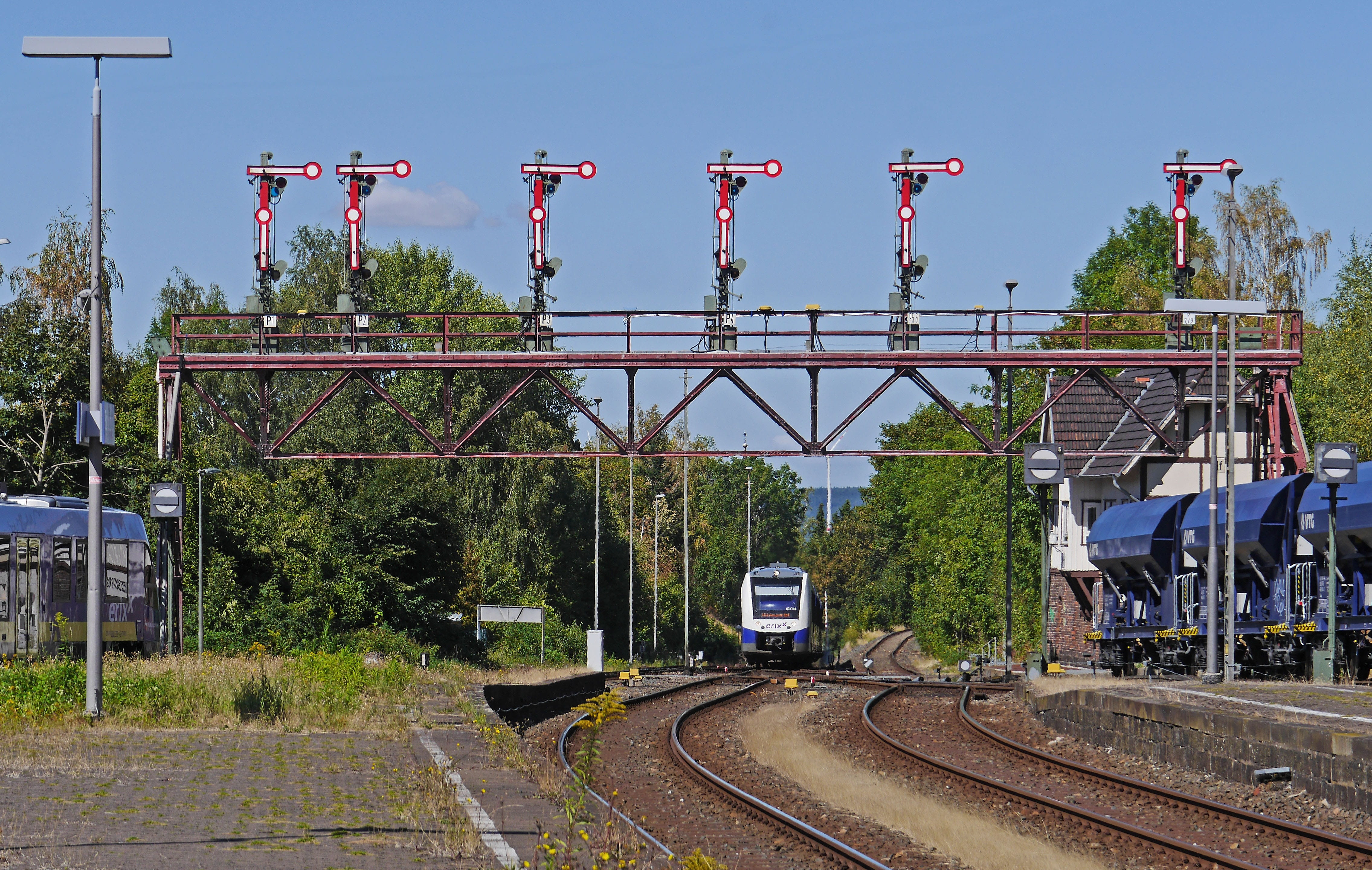 public transportation, alstom, station exit, mode of transportation, br622, spa, built structure, Gantry, terminal station, rail transportation, signal box, HD Wallpaper