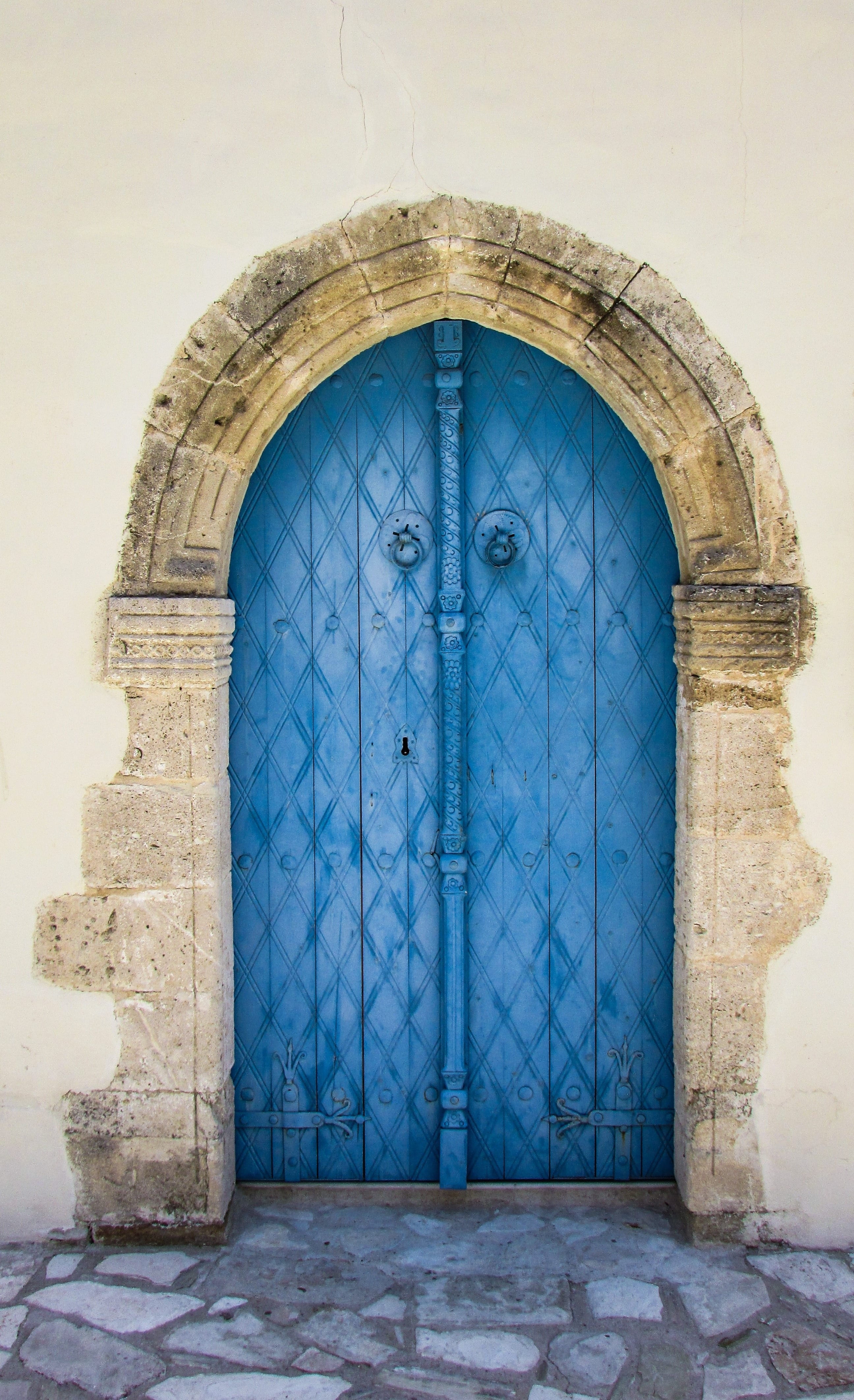 blue, closed, wall - building feature, building exterior, Kato Lefkara, building, Cyprus, built structure, architecture, outdoors, stone wall, doorway, Phone HD Wallpaper