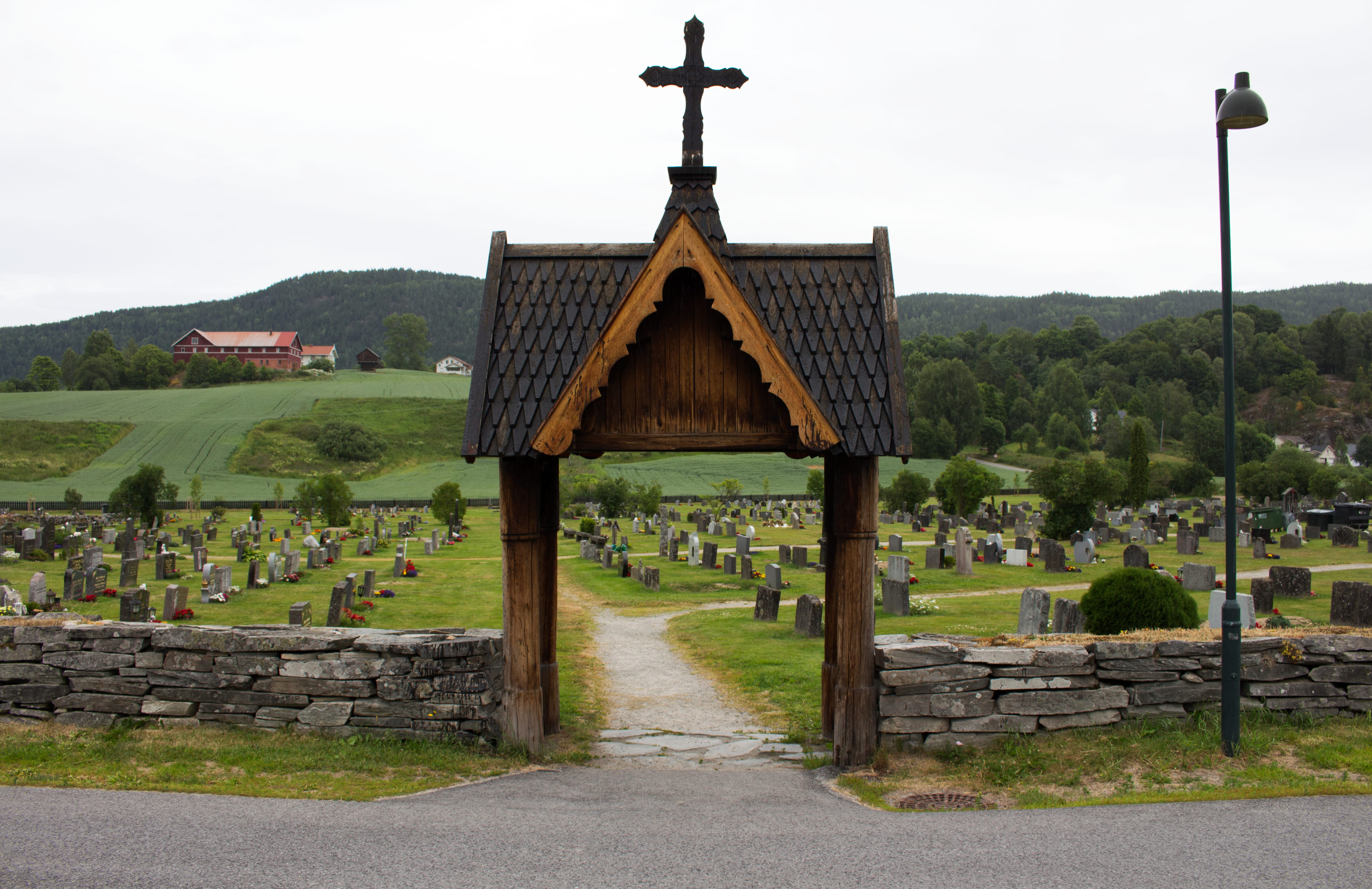 nature, antique, day, graveyard, the past, travel, brown, 4K, plant, wooden, sky, norway, entrance, cross, history, building exterior, stone, spirituality, HD Wallpaper