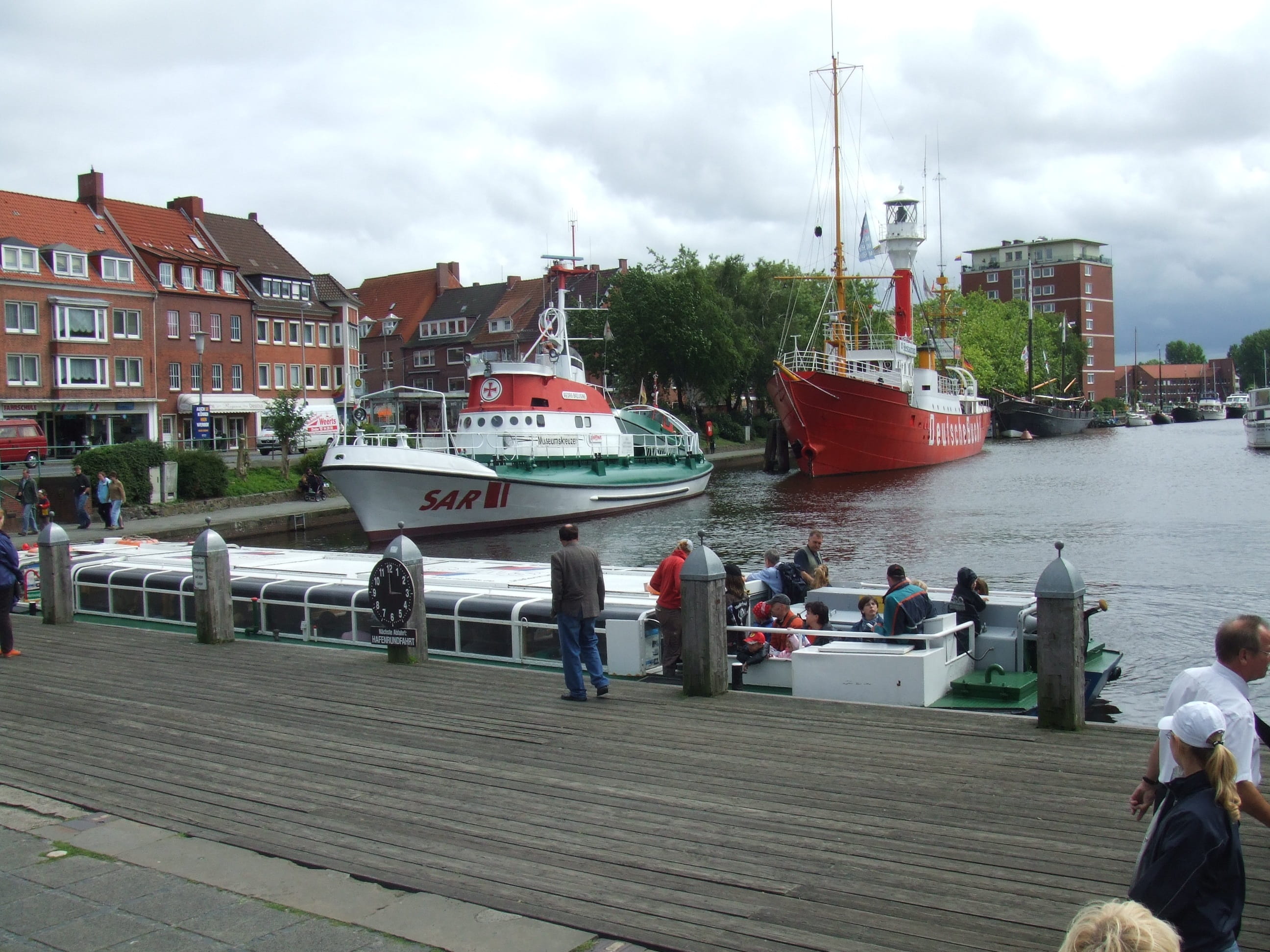 water, mode of transportation, passenger craft, moored, transportation, sailboat, group of people, nature, emden, day, museum ships, building exterior, HD Wallpaper